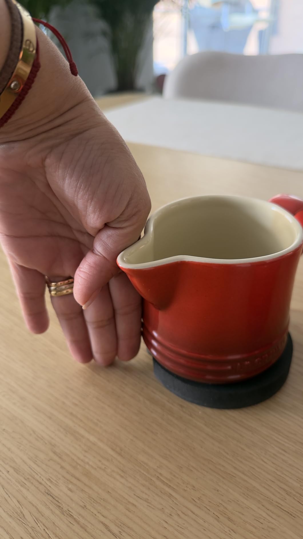Le Creuset Stoneware Signature Cream & Sugar Set, White, Cream: 300 ml., Sugar: 8oz customer photo 1