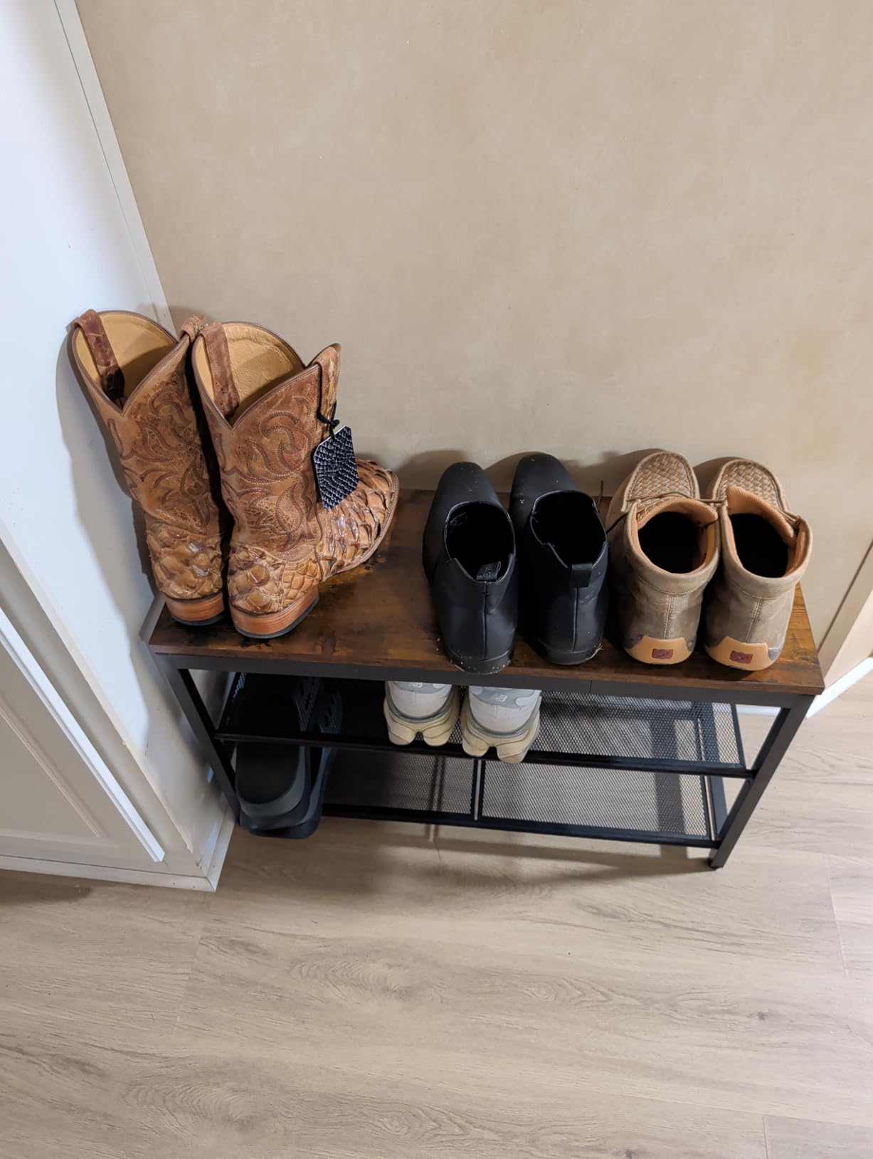 HOOBRO Shoe Bench, 3-Tier Shoe Rack, Industrial Shoe Organizer Storage Bench, 29.5 inches Entry Bench with Mesh Shelves, for Entryway, Living Room, Hallway, Easy Assembly, Rustic Brown BF75HX01 customer photo 2