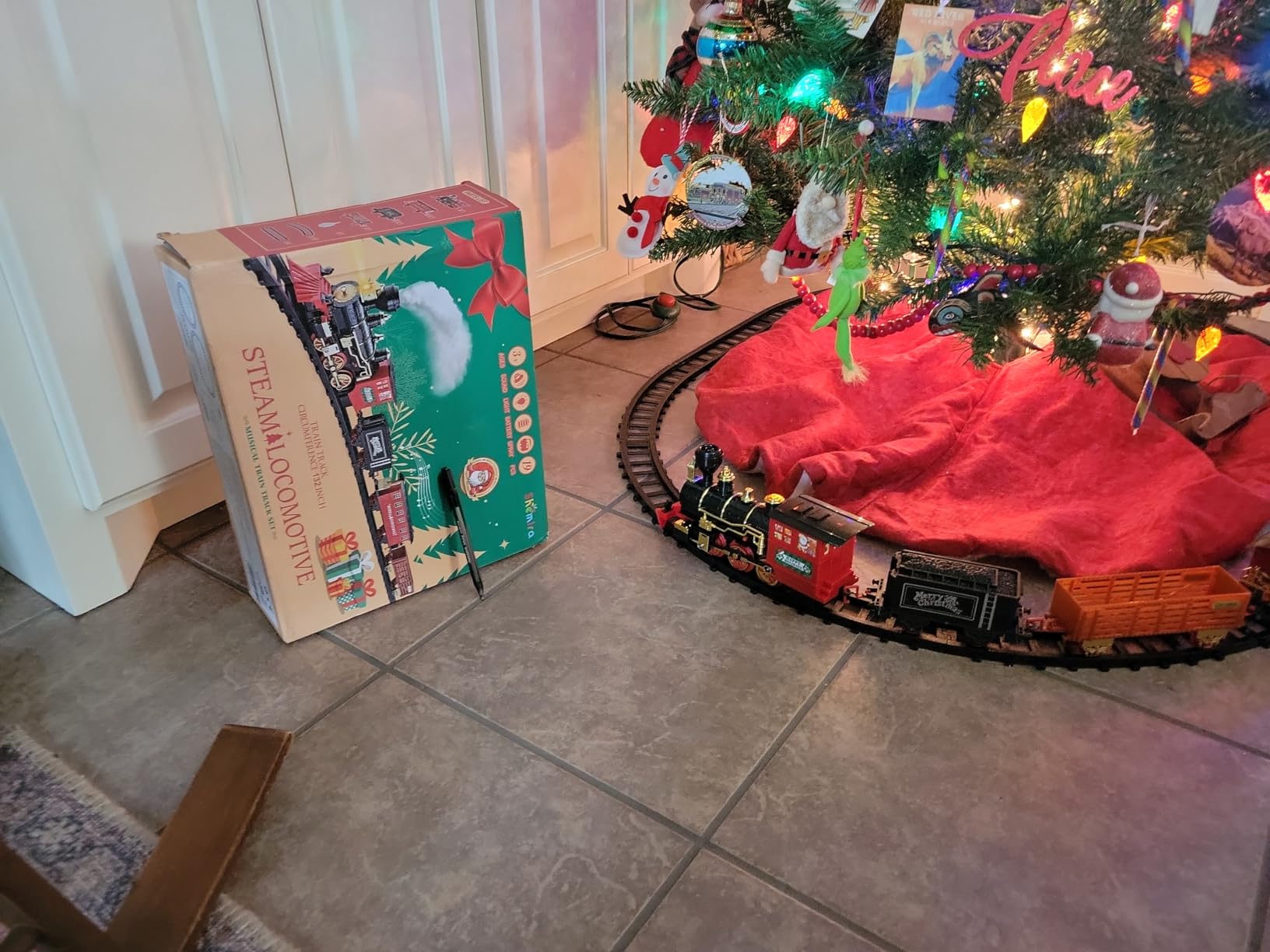 Shemira Christmas Train Set, Train Toys for Boys Girls,Toy Train with Light Smoke and Sound, Steam Train Set for Around Christmas Tree, Toys Gifts for 3 4 5 6 7 8+ Year Old Kids customer photo 1