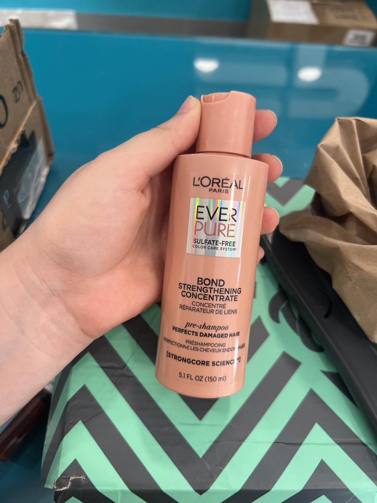 L'Oreal Paris Sulfate Free Bond Repair+ Pre Shampoo Concentrate, Hair Treatment with Bond + Amino Acid Complex for Colored, Bleached or Damaged Hair, EverPure, 5.1 Fl Oz (Packaging May Vary) customer photo 1