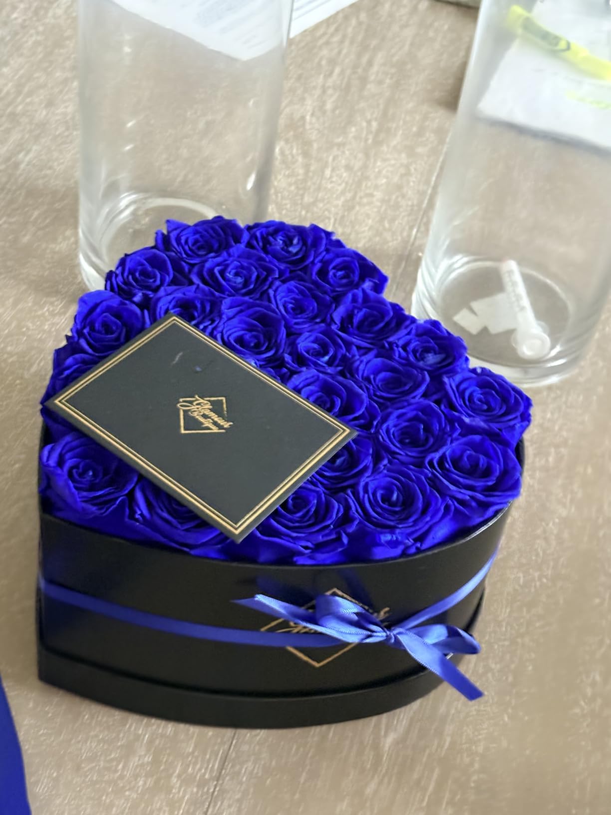 GLAMOUR BOUTIQUE Preserved Flowers, 27 Forever Red Roses in Heart Gift Box customer photo 1