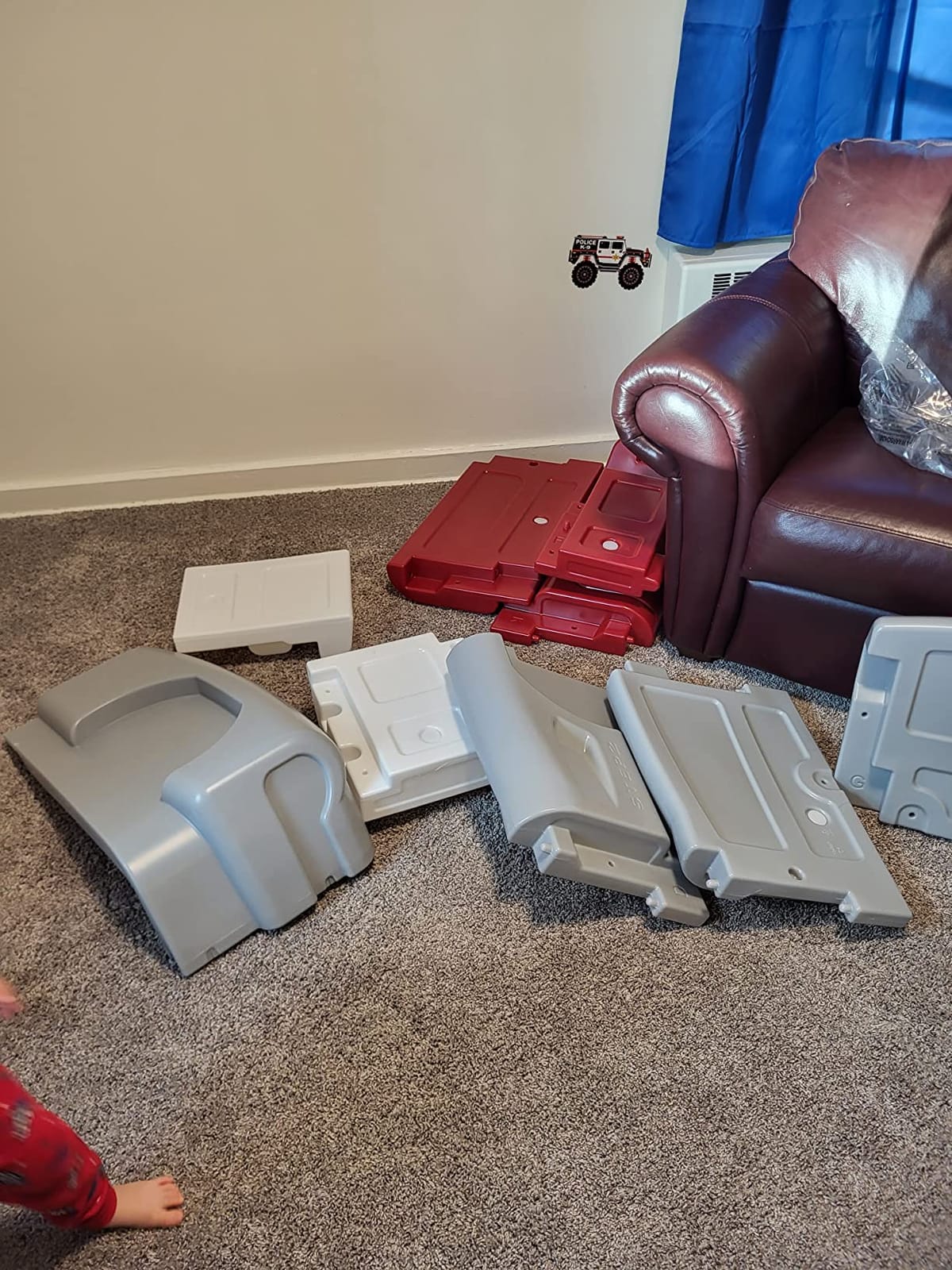 Step2 Roadster Toddler-to-Twin Bed, Crib to Twin Transition Race Car Bed, Adjustable, Ages 3+ Years Old, Easy Assembly, Red customer photo 1