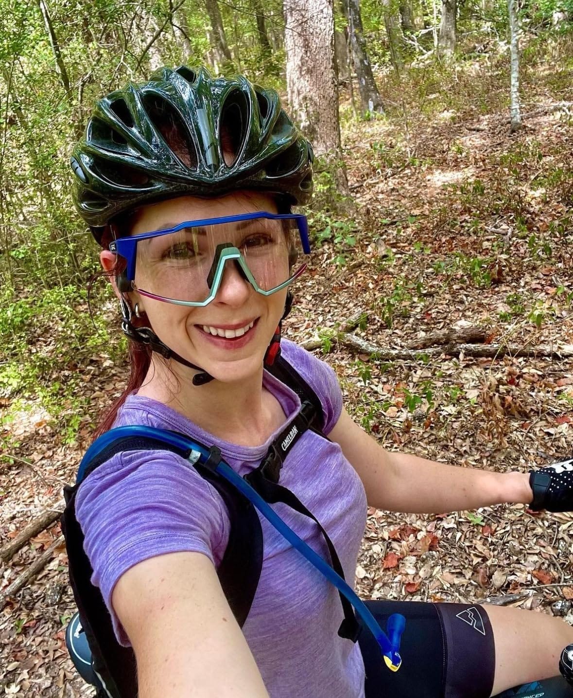 KAPVOE Photochromic Cycling Glasses Clear Mountain Bike Glasses K9022 customer photo 1