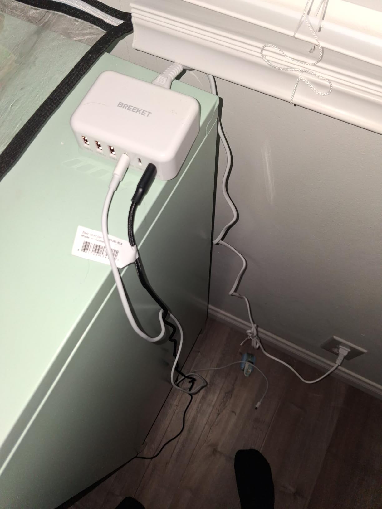 USB Fast Charger Block 50% Smaller 100W Max 6-Port GaN USB Charging Station customer photo 1