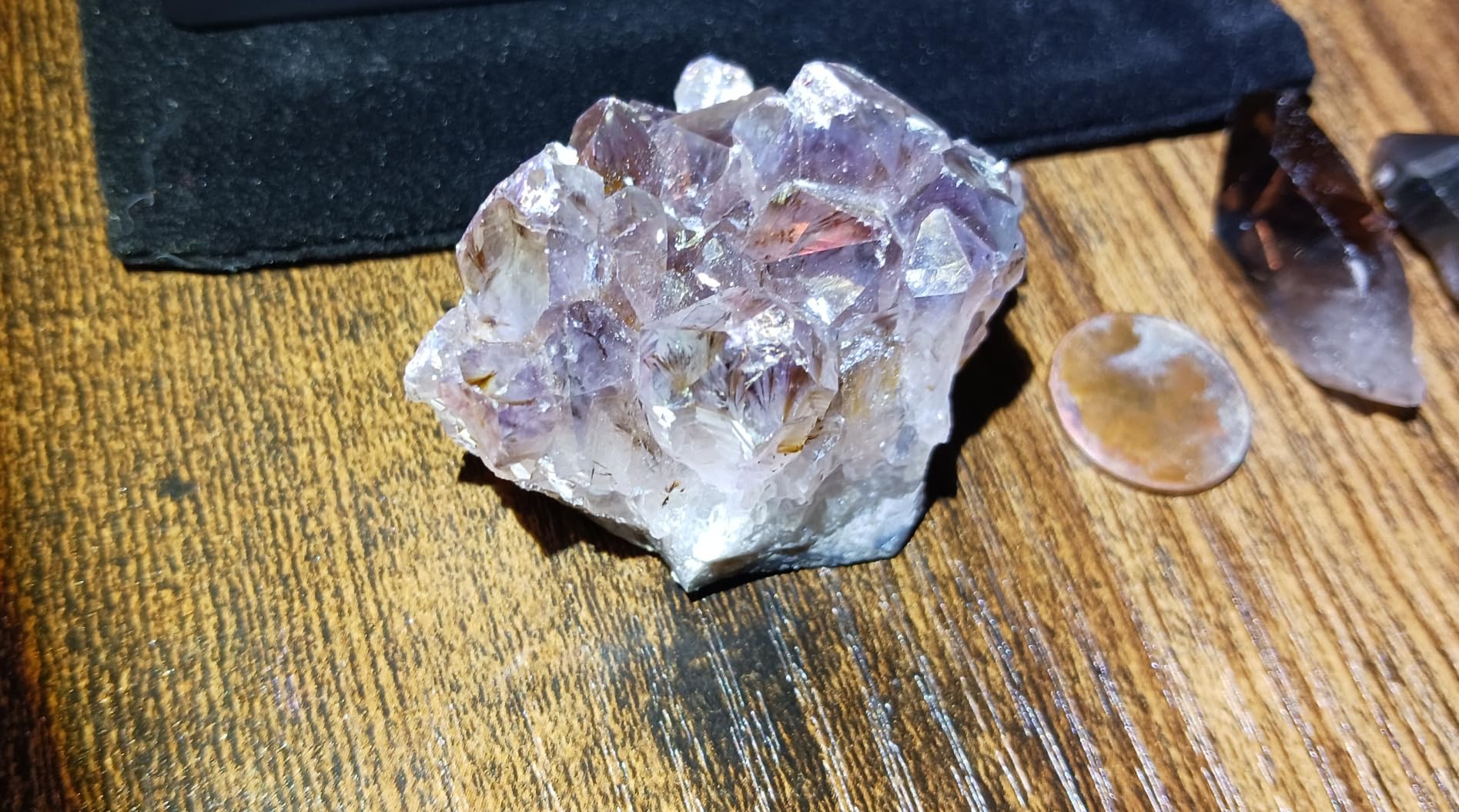 KALIFANO Angel Aura Amethyst Geode - Titanium-Bonded High-Energy Amatista for Reiki, Wicca, Crystal Decor & Metaphysical Gifts customer photo 1