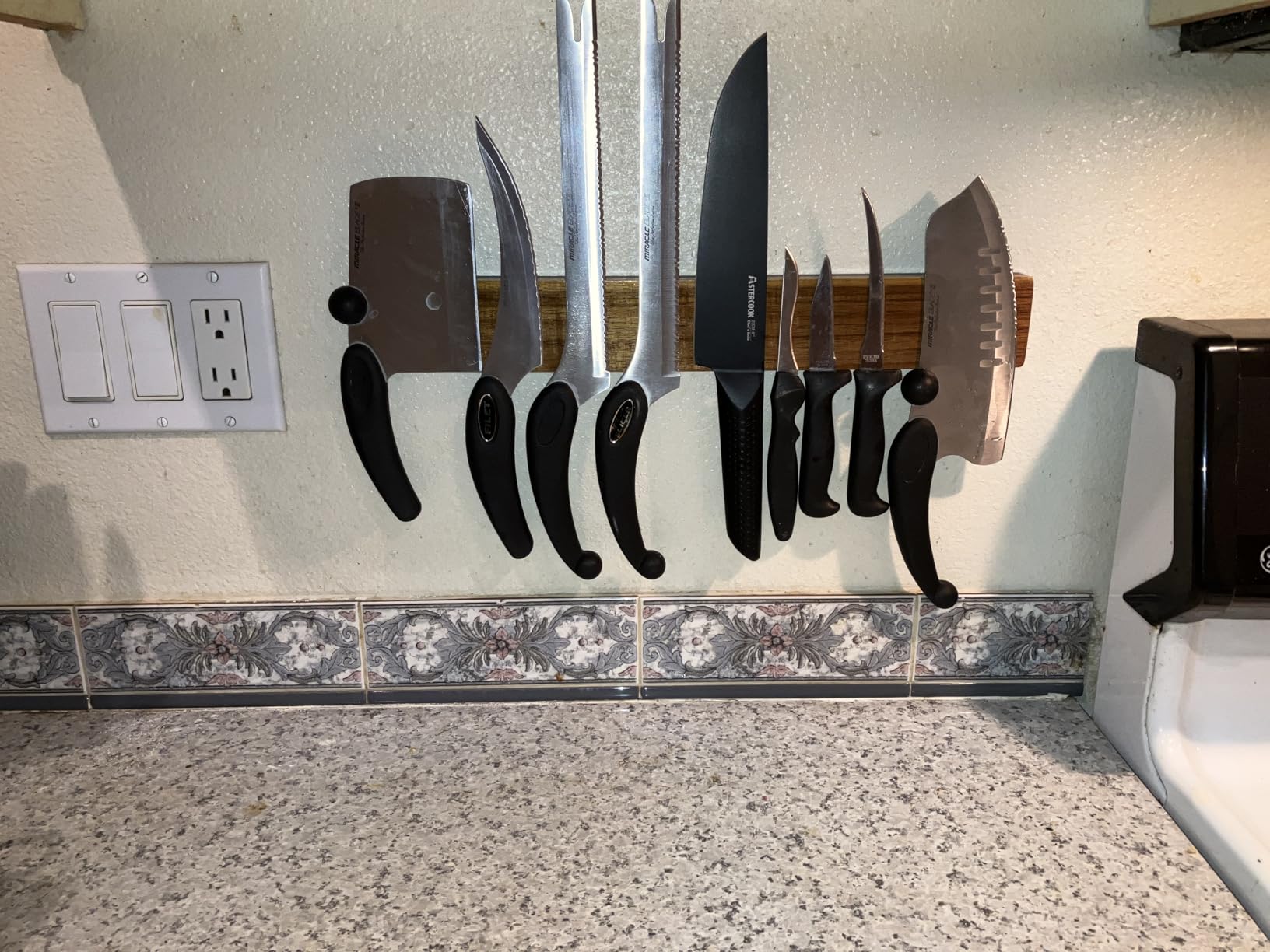 Gourmetop Magnetic Knife Holder for Wall 16”, Acacia Wood, No Drill Fridge customer photo 2