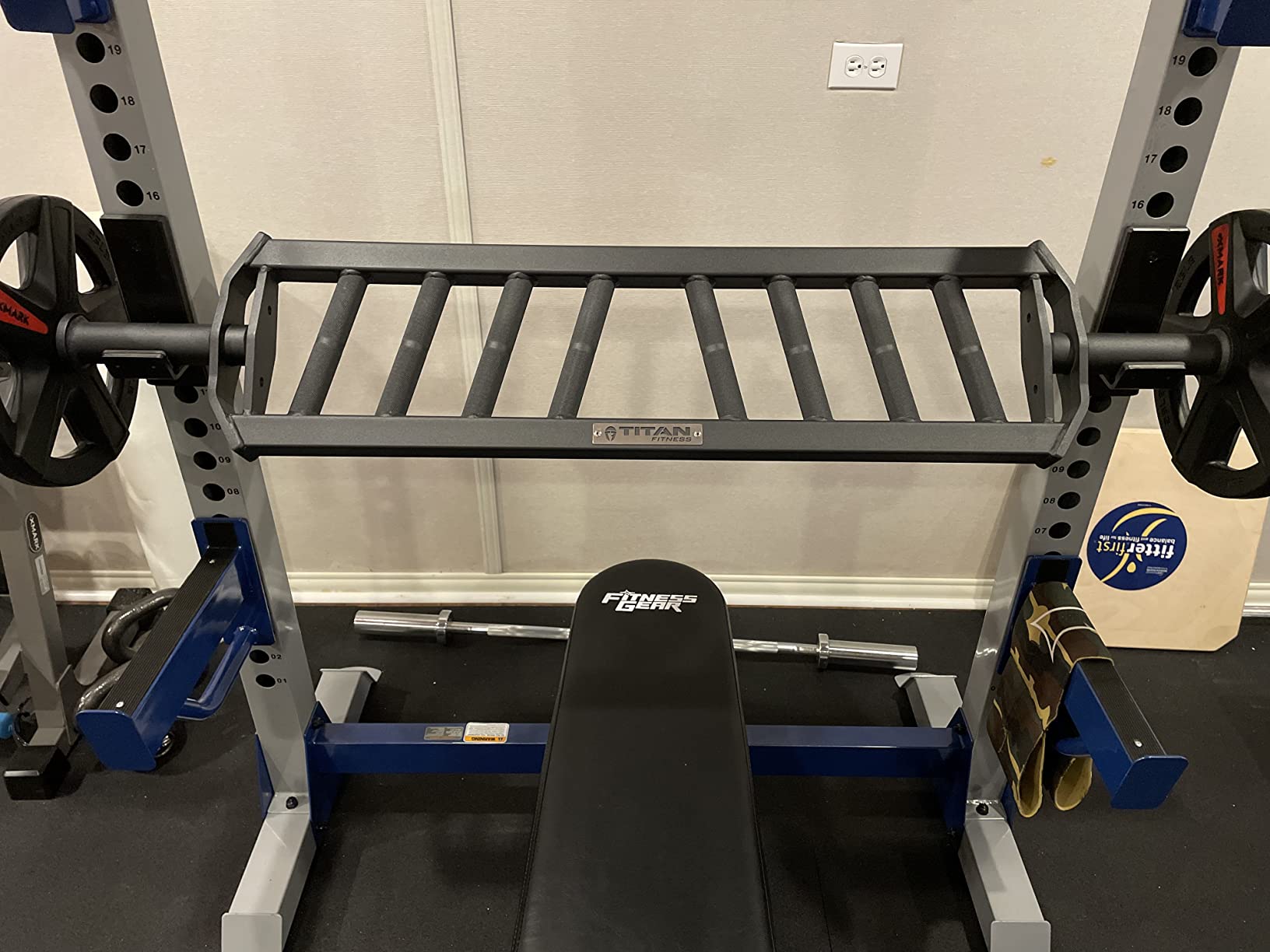 Titan Fitness Hybrid Angled Multi-Grip Olympic Barbell V3, Rated 1,900 LB, Rackable Swiss/Football Bar customer photo 1
