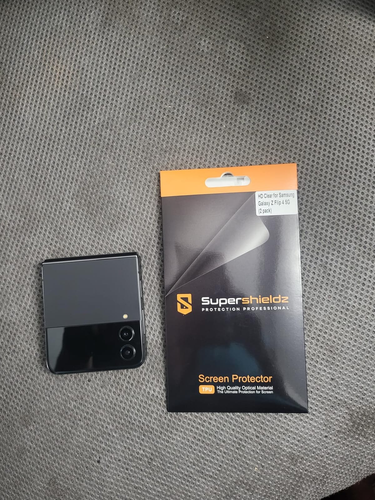 Samsung Galaxy Z Flip 4 5G, US Version, 256GB, Pink Gold - Unlocked (Renewed) customer photo 1