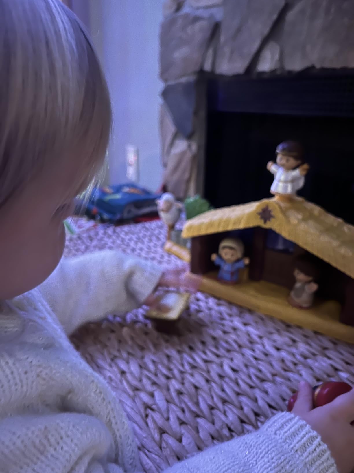 Fisher-Price Little People Nativity Set with Music & Lights | 18-piece Christmas Playset, includes figures & accessories, Pretend Play, for Toddlers Ages 1+ years customer photo 1