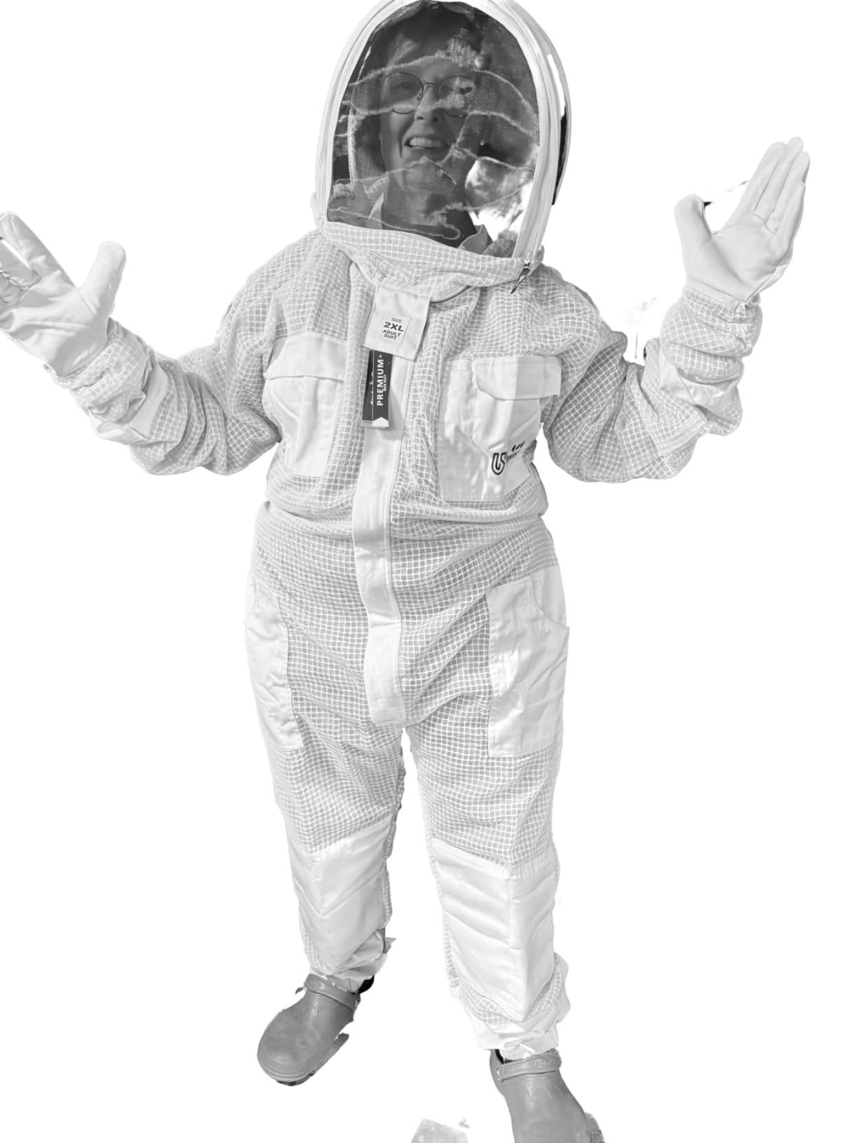 3-Layer Ultra Ventilated Sting Proof Bee Suit for Men & Women – Premium Beekeeping Suit with Bee Gloves & Two Detachable Beekeeping Veils (Brown 2XL) customer photo 1