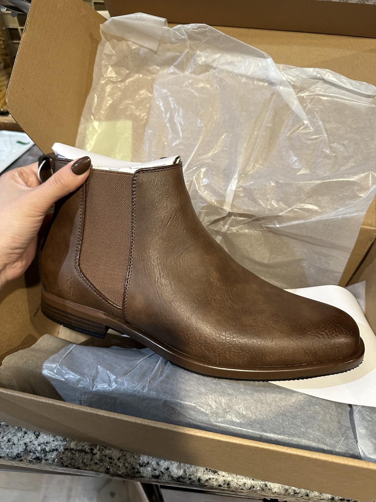 Amazon Essentials Men's Leather Chelsea Boot customer photo 2