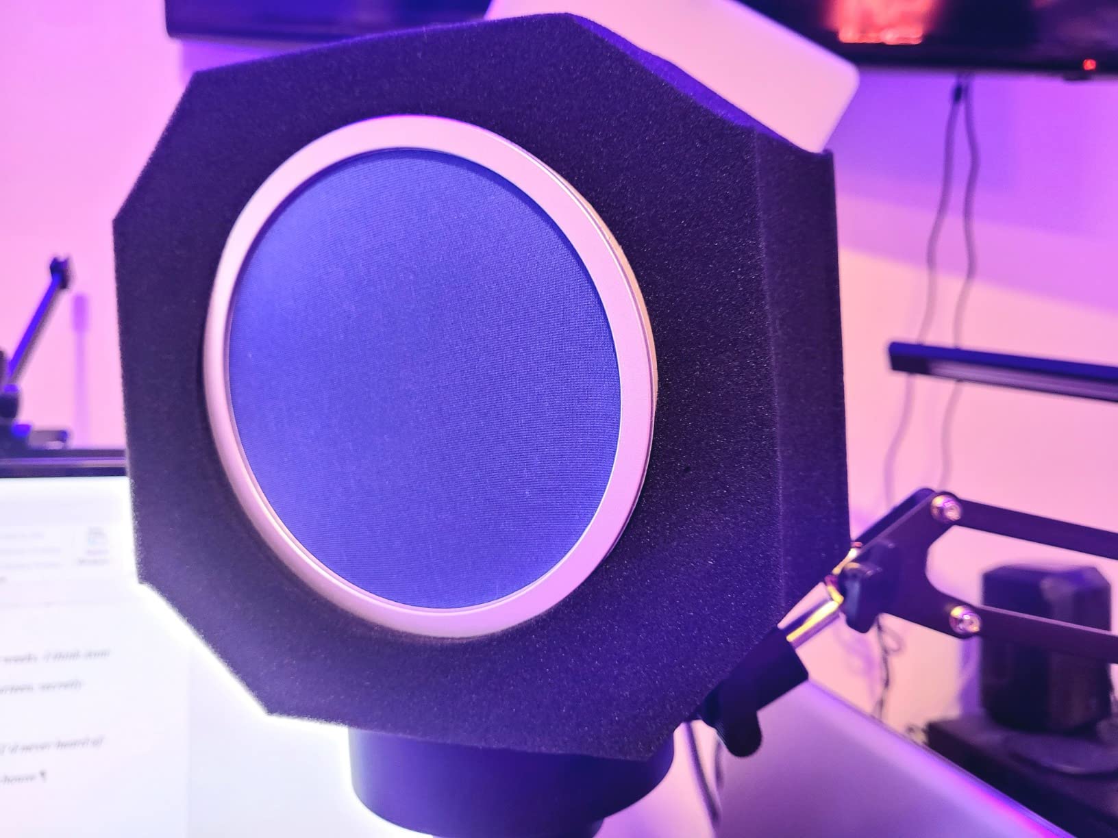 Microphone Isolation Shield with Pop Filter for 40-60mm Mics customer photo 1