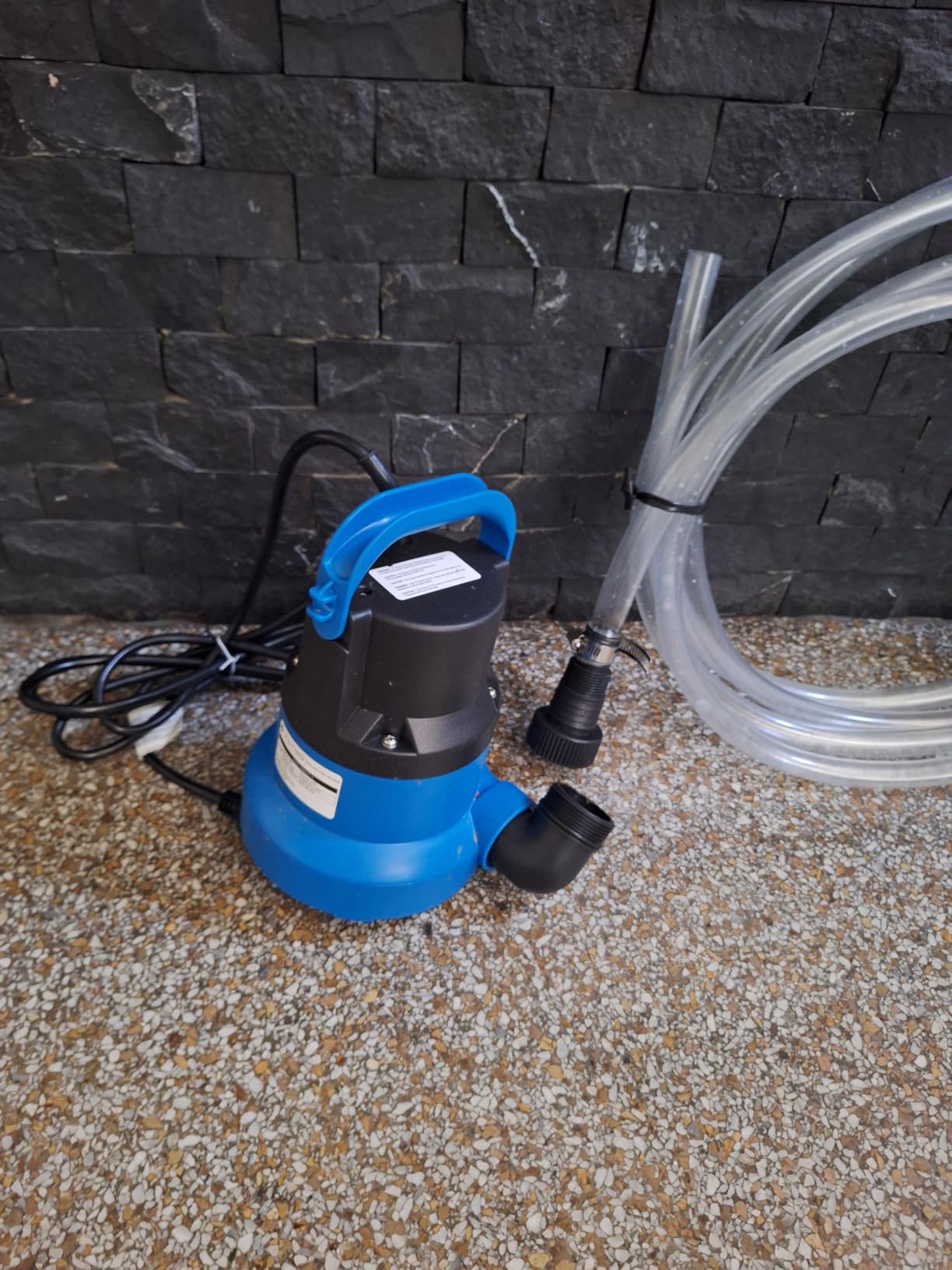FOTING 1/2HP Submersible Water Pump with Stainless Steel Base - Removes Water to 0.04