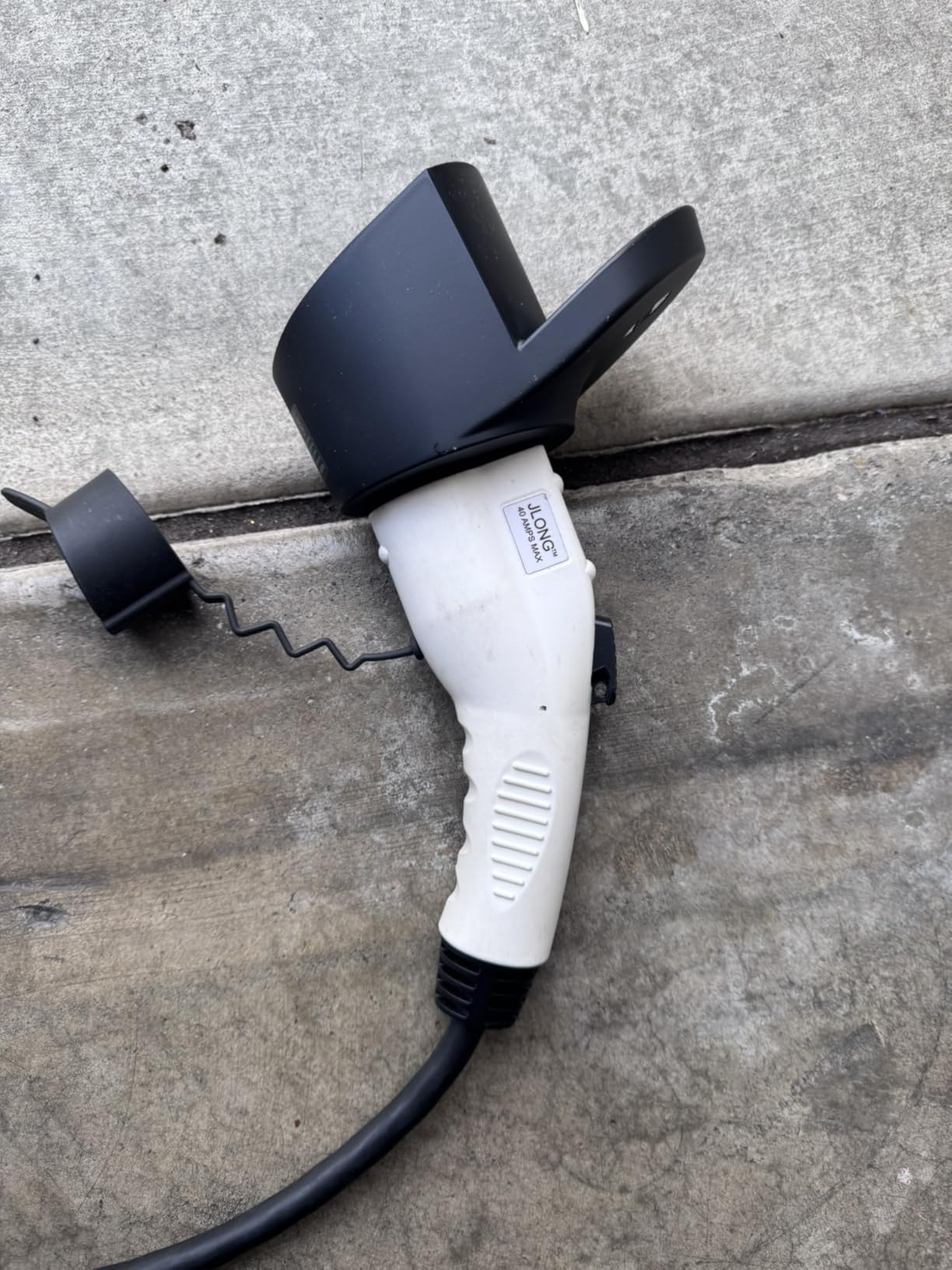 Wallbox Berlin EV J1772 Connector & Cable Holster, EV Charger Accessory | Easy Installation, Durable and Weather-Resistant, Organized & Secure EV Charger Storage customer photo 1