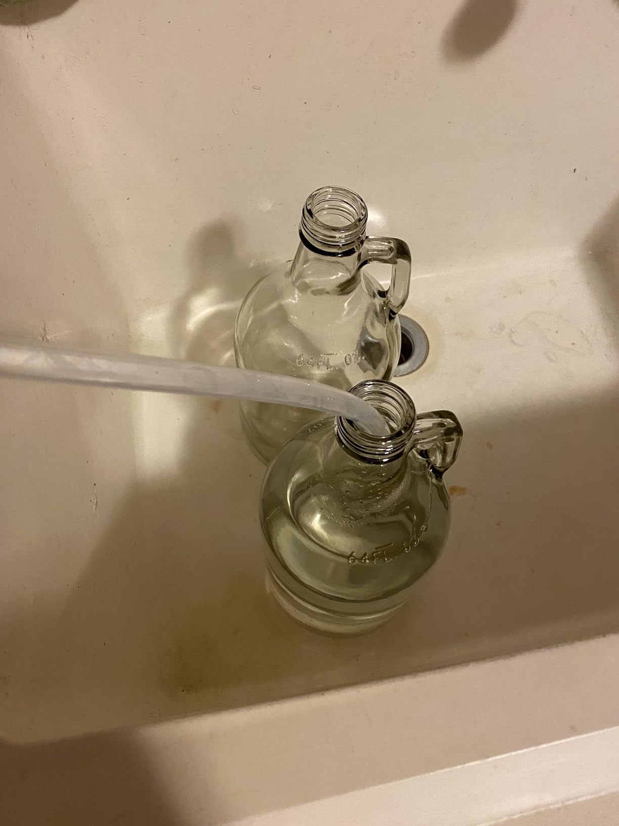 VEVOR 1.1Gal Water Distiller, 0.4Gal/H, Distilled Water Maker Machine 1750W 0-99H Timing Dual Temp Display, 304 Stainless Steel Countertop Distiller Glass Carafe Cleaning Powder 3 Carbon Packs, Silver customer photo 1