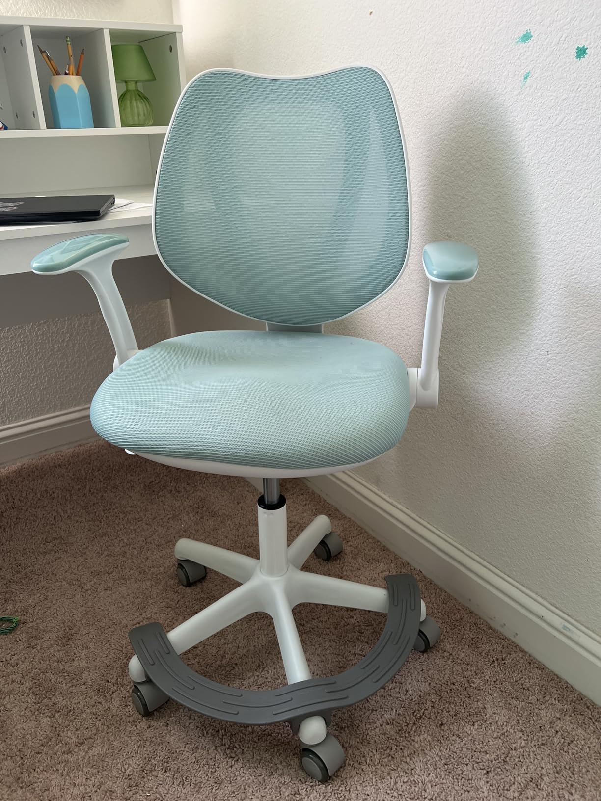 HOMEFUN Kids Desk Chair with Armrest and Footrest customer photo 2