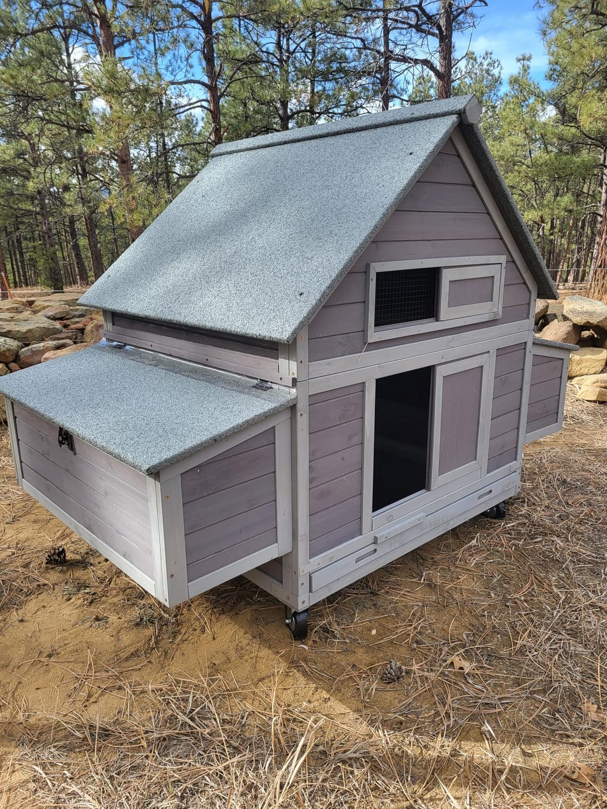 GUTINNEEN Large Chicken Coop for 4-6 Chickens, Movable Thickened Wooden Hen House on Wheels with Easy Clean Removable Tray & 2 Nesting Boxes, Extra Large Outdoor Duck Cage & Rabbit Hutch customer photo 2