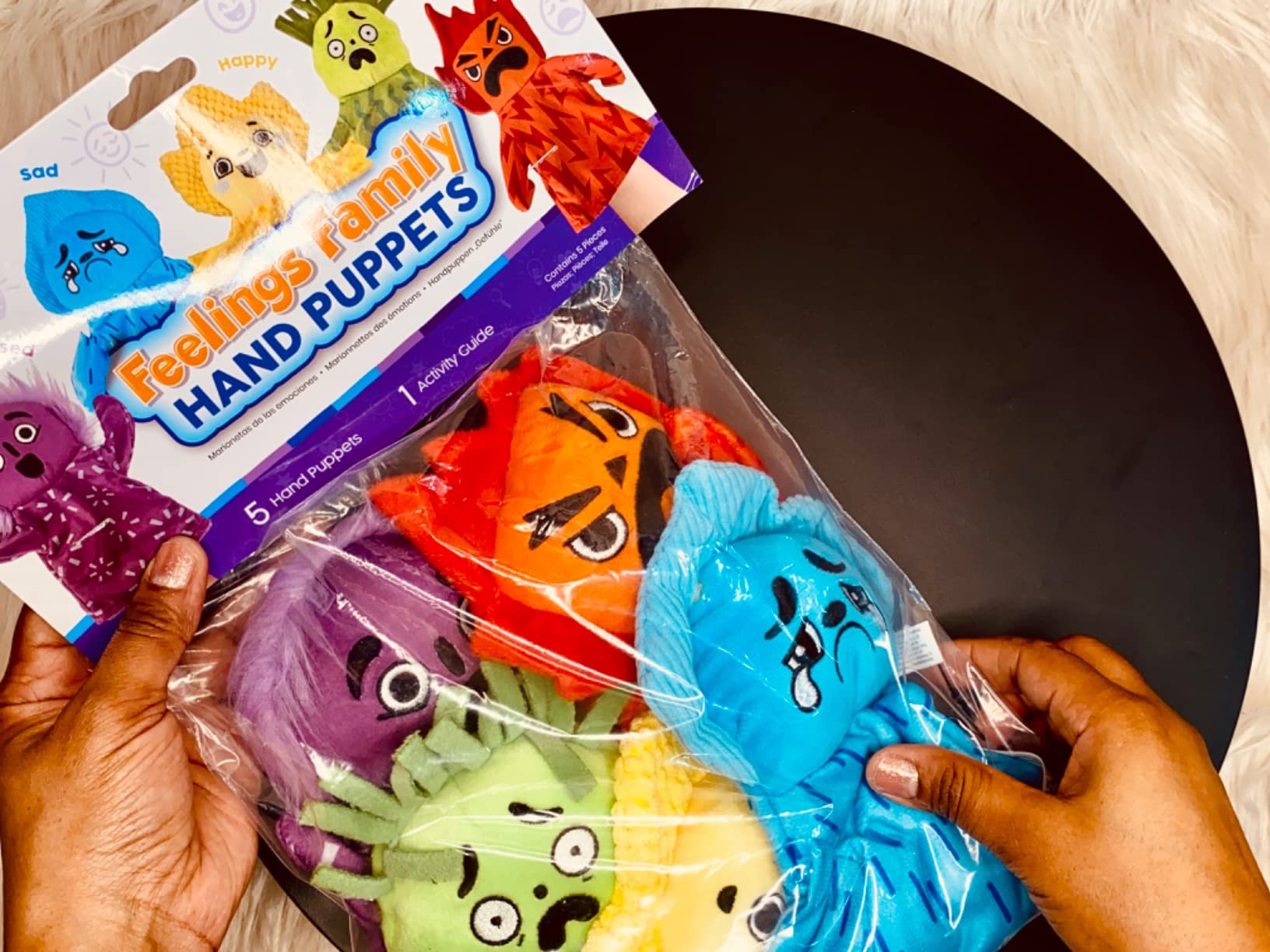 hand2mind Feelings Family Hand Puppets, Emotions Toys, Dramatic Play Therapy Toys for Counselors, Social Emotional Learning Activities, Calm Down Corner Supplies, Social Skills Activities for Kids customer photo 1