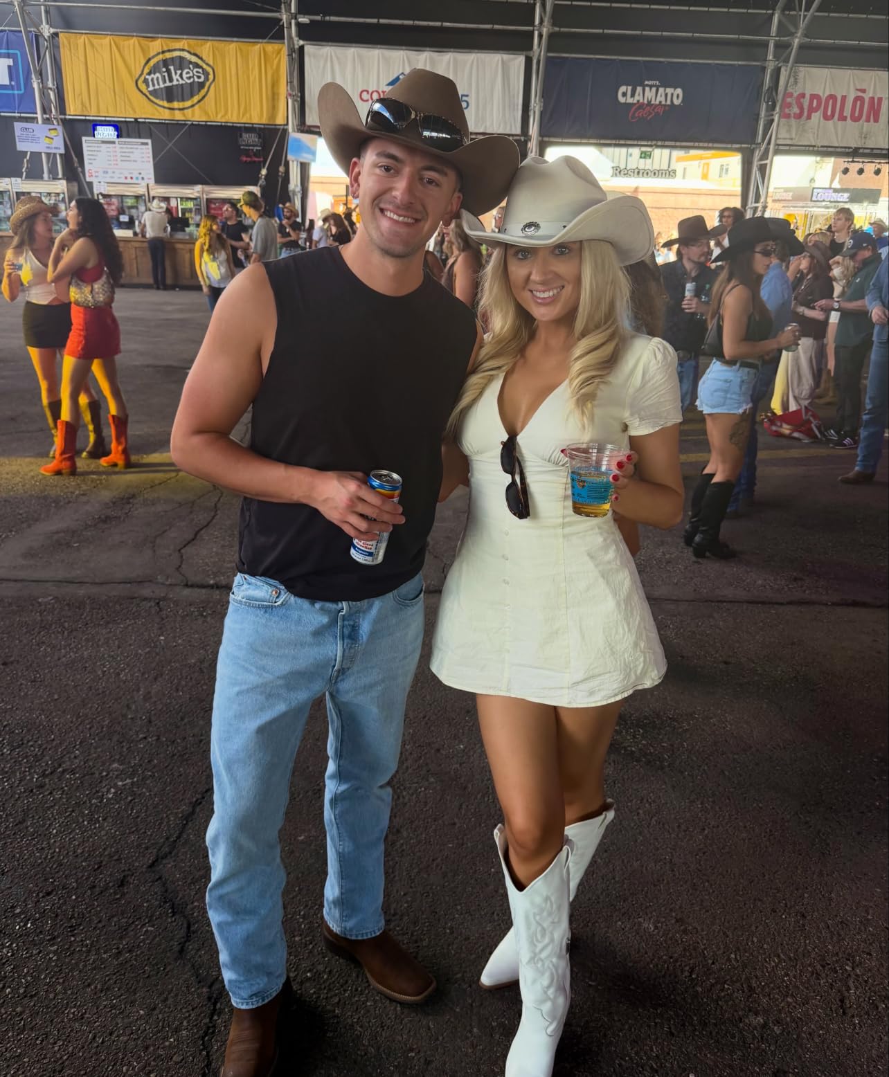 FLUFFY SENSE. Cowboy Hat for Women and Men with Shapeable Wide Brim - Felt Cattleman Western Hats for Cowboys and Cowgirls customer photo 1