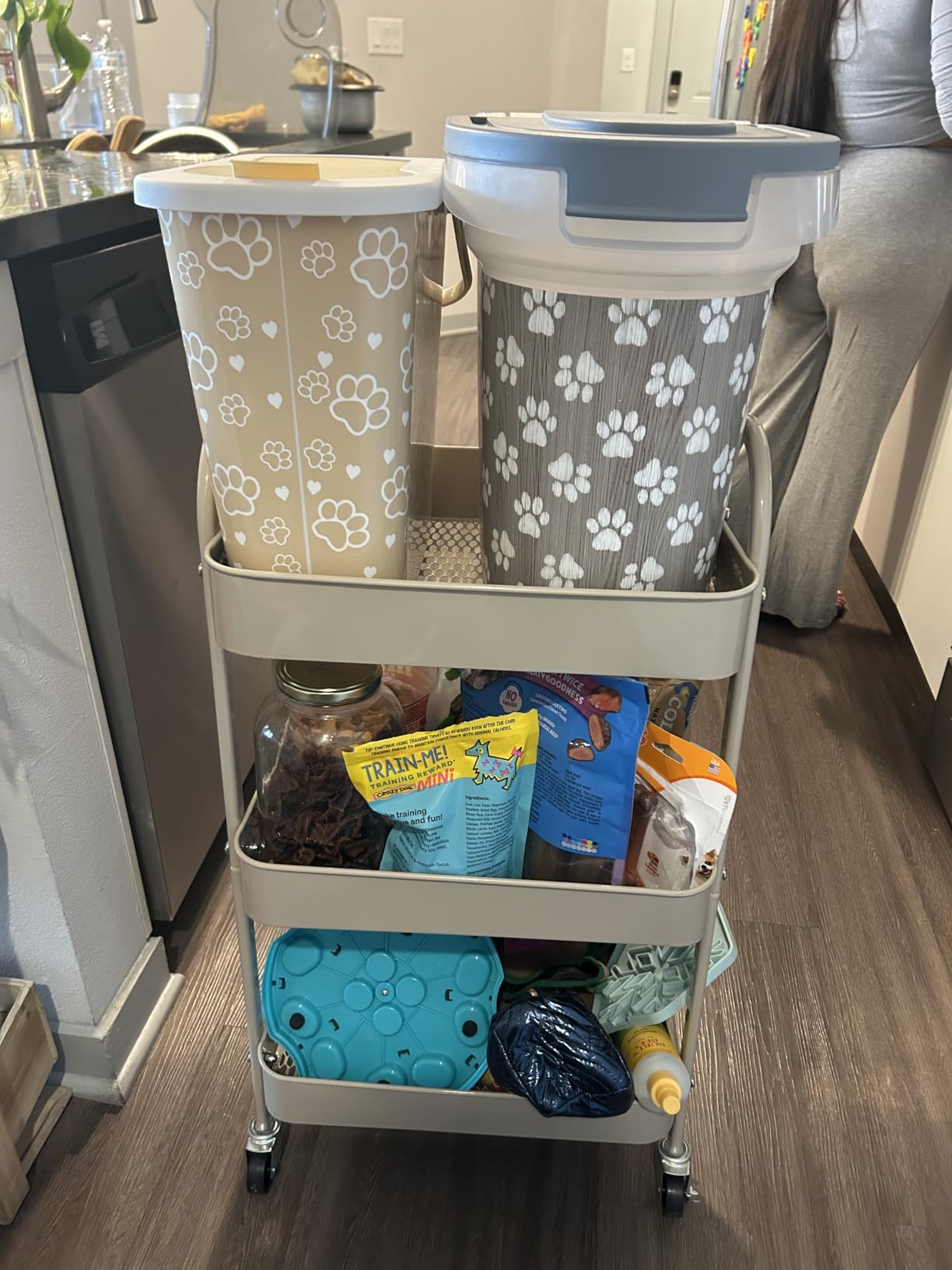 EAGMAK 3 Tier Utility Rolling Cart, Metal Storage Cart with Handle and Lockable Wheels, Multifunctional Storage Organizer Trolley with Mesh Baskets for Kitchen, Living Room, Office, Garage (Black) customer photo 1