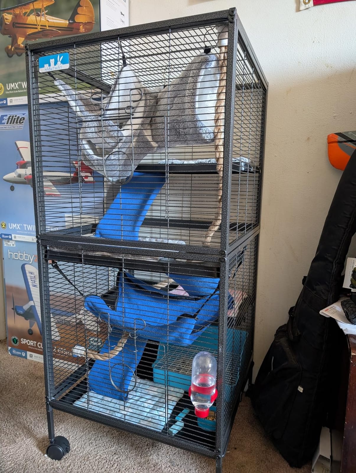 HABUTWAY 45''H Metal Small Animal Cages, Rolling Chinchilla Cage with Removable Ramps, Lagre Cage for Chinchillas/Guinea Pigs/Rabbit, Ferret Cages with Hammock & 4 Tiers, Black customer photo 1