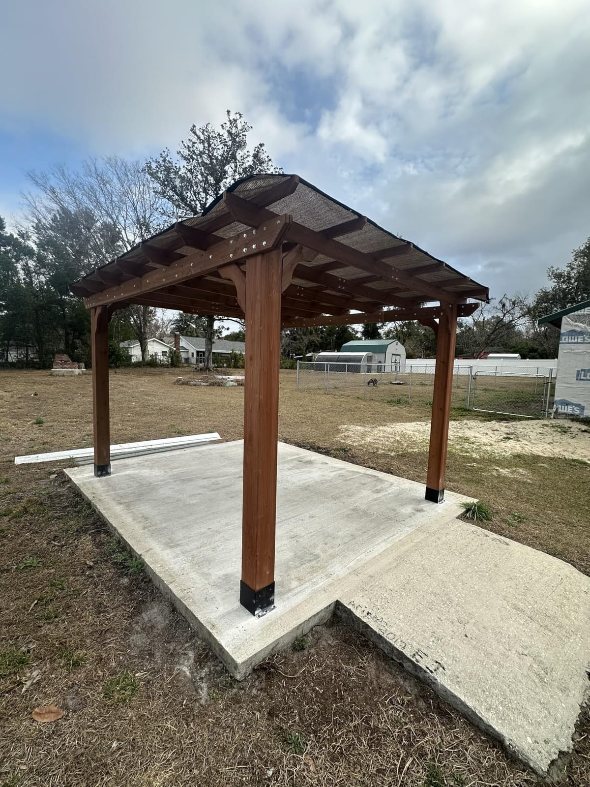 VEIKOU 10' x 12' Pergola, Patio Pergola with Solid Structure, Wood Cedar Pergolas and Gazebos with Flat Top for Deck Backyard Grill Party Garden customer photo 1