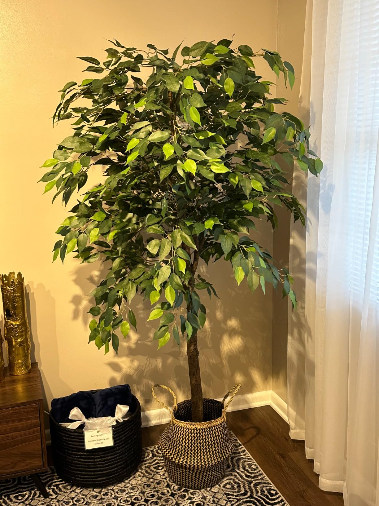 Yepdin Artificial Ficus Tree - 4 FT Tall Silk Fake Tree with Pot - Lifelike Foliage & Branches for Indoor/Outdoor Decor customer photo 1
