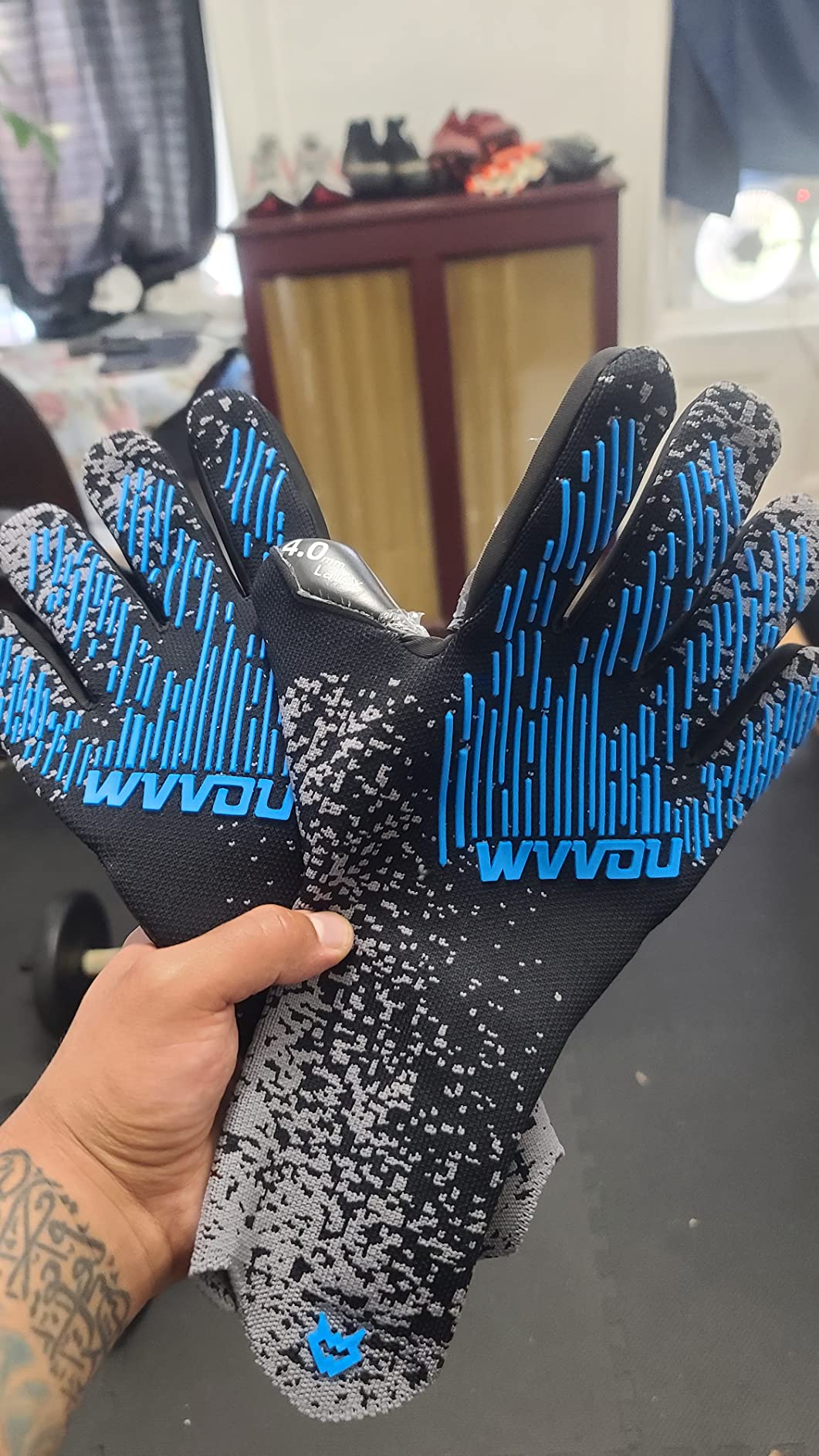 WVVOU Soccer Goalie Gloves Youth & Adult,Goalkeeper Gloves with 4+3mm Super Grip Latex Palm, Ultra Breathable Knitted Strapless,Non-Slip All Weather Football Gloves for Training & Matches customer photo 2