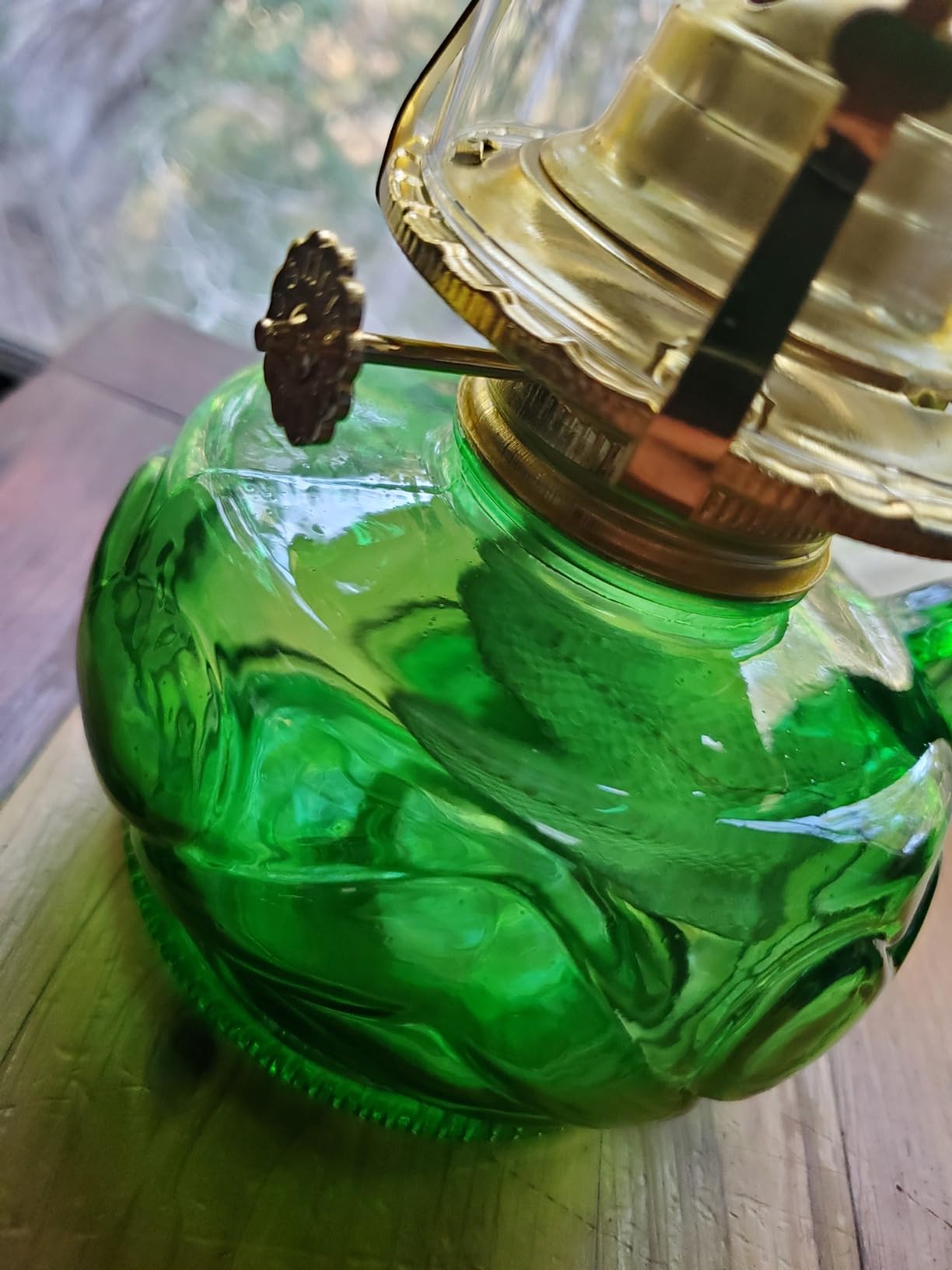 Vintage Green Kerosene Lamp with Handle Color Glass Oil Lamps for Indoor Use Large Indoor Decorative Oil Lamp Hurricane Lamp Lantern for Tabletop Decor Emergency Lighting customer photo 1