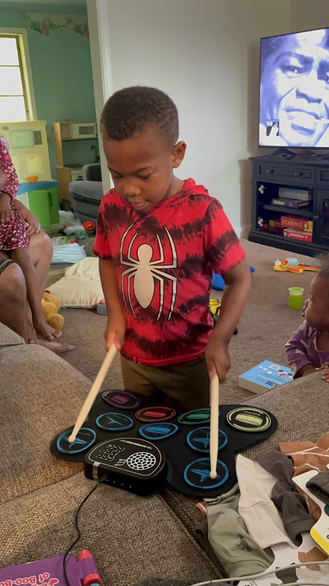 Electronic Drum Set, Marrilley 9 Drum Practice Pad with Headphone Jack, Roll-up Pad Machine Built-in Speaker Drum Pedals Sticks 10 Hours Playtime, Great Holiday Xmas Birthday Gift for Kids customer photo 1