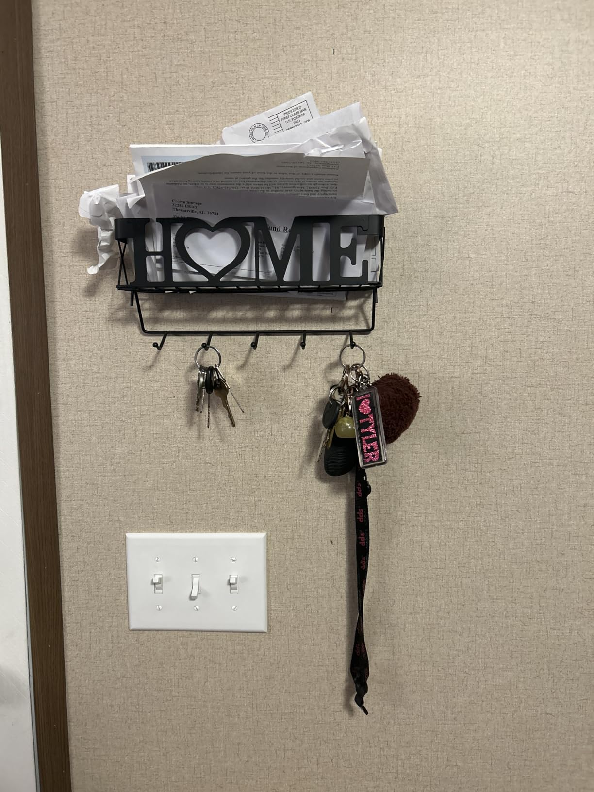 Key Holder for Wall - Key Rack with 5 Key Hooks, 11.02