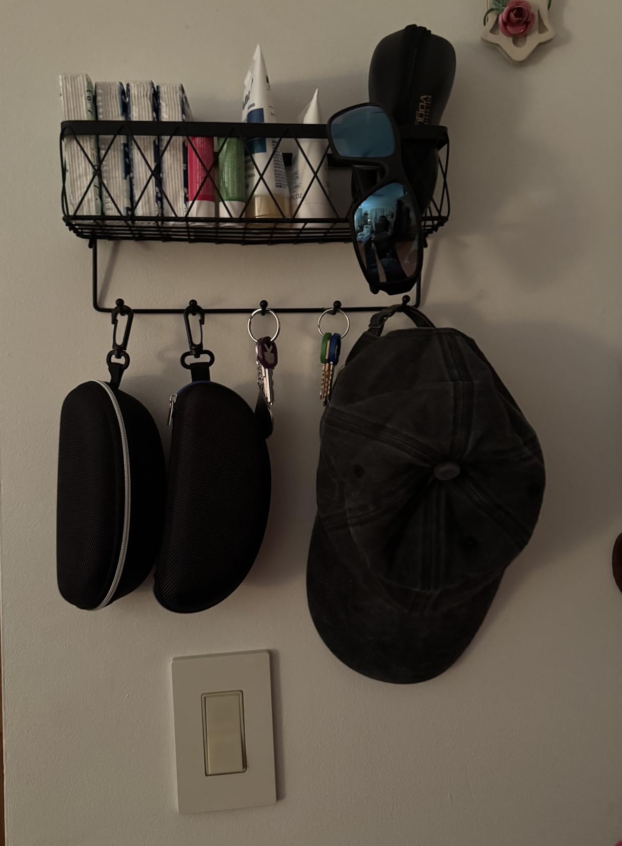 Key Holder for Wall - Key Rack with 5 Key Hooks, 11.02