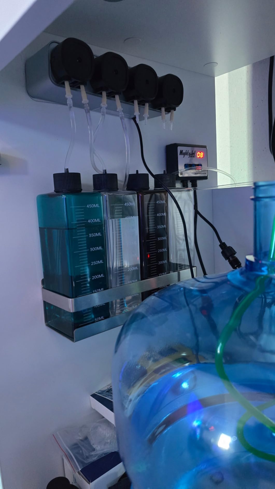 Chihiros Dosing Pump System - 4-Channel Automatic Aquarium Doser with Smart App Operation for Precision Nutrient Delivery, 4 Dosing Containers, Holder & Tubing for Reef Tank & Freshwater Setups customer photo 2