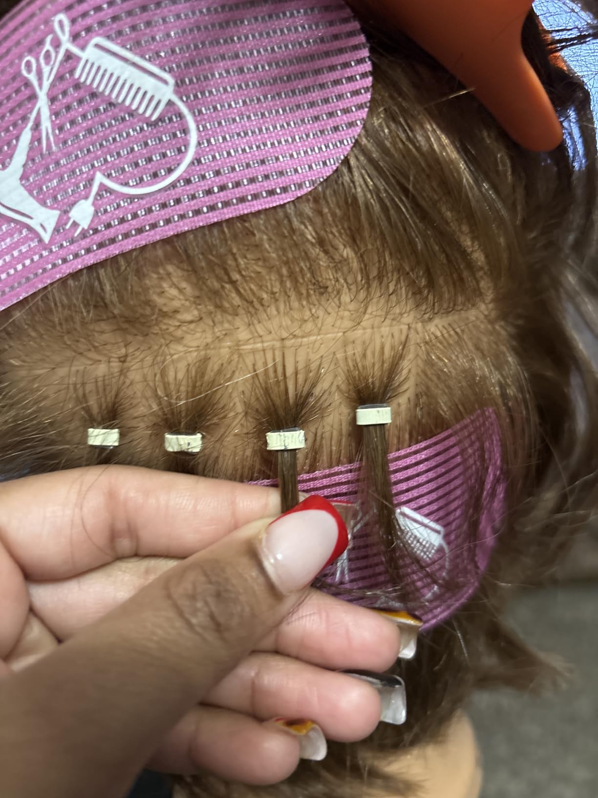 Hair Extension Tools Kit, 600 Silicone Lined Micro Rings, 1 Plier, 2 Hook Needle Pulling Loop, 10 Curved Hair Needle, 4 Metal Hair Clips, 1 Comb, 3 Sewing Threads, 200 Mini Rubber Bands customer photo 1