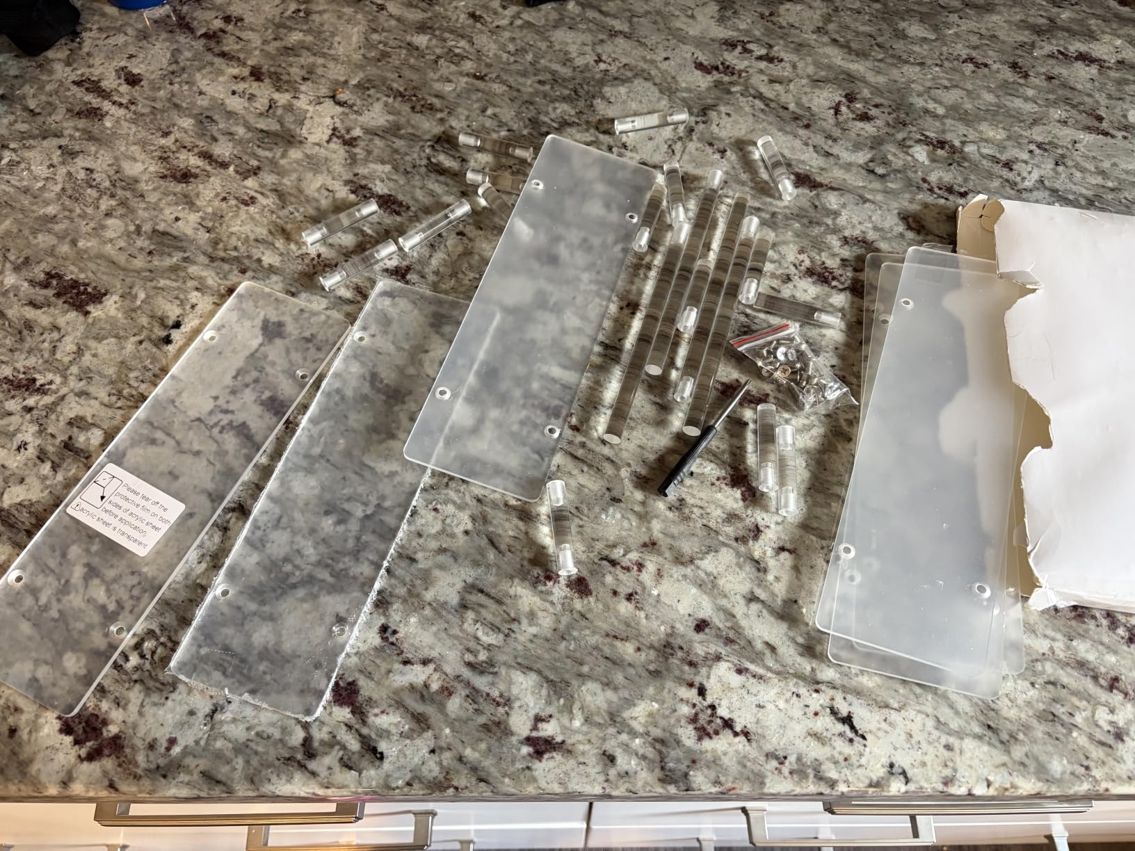 HENABLE Large Acrylic Display Risers, Perfume Stand Organizer, Clear Acrylic Shelf Risers for Display Stands for Food, Tabletop Use, Amiibo Funko POP Figure, 3 Tier Clear Cupcake Stand Risers customer photo 1