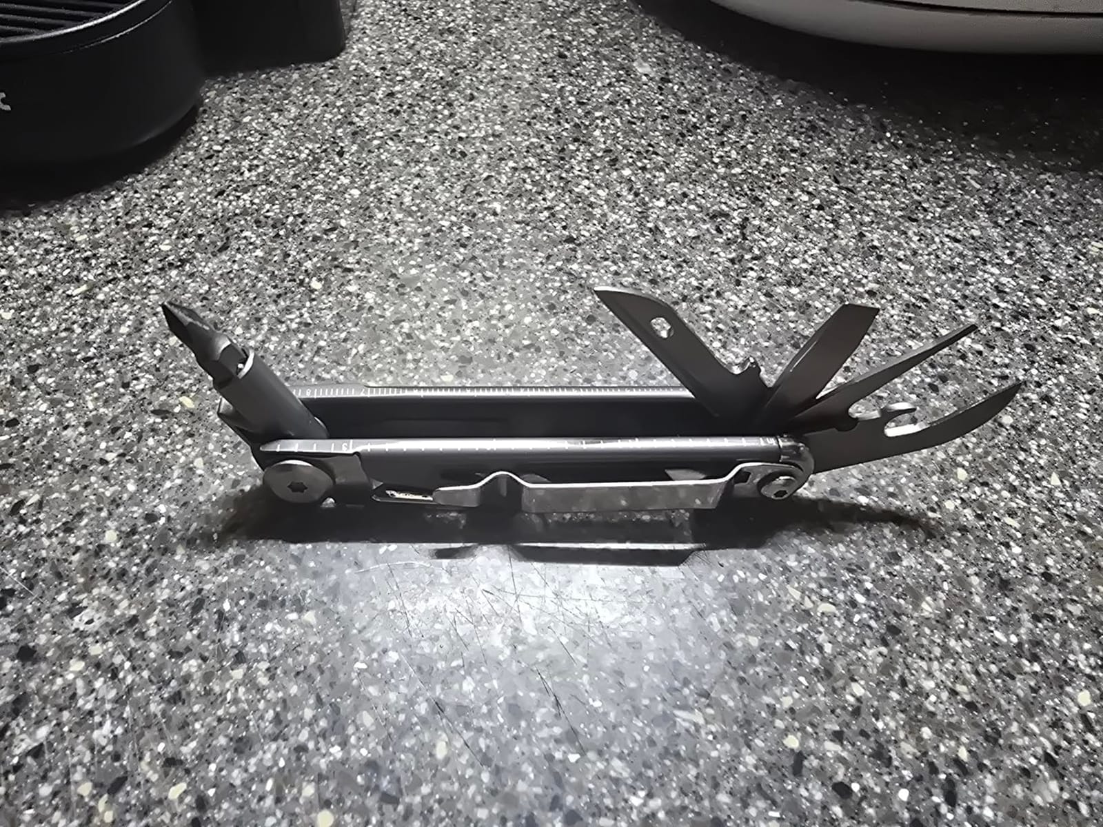ROCKTOL Pocket Multitool ST02, VG-10 Blade, 12-in-1 Multi tool Knife,Titanium-Plated Handle,Pocket Clip,Large Scissors, Multi-tool for Camping, Hiking, Survival, EDC Gadget for Men customer photo 1