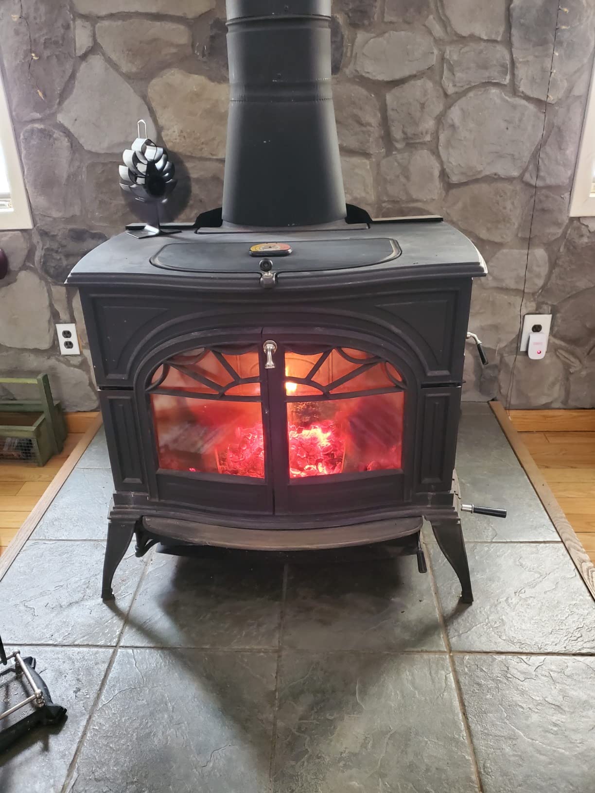 Hanaoyo Upgraded Wood Stove Fan High Airflow, Large-Sized Heat Powered Stove Fan Non Electric Fireplace Fan, Stove Accessories, for Wood/Gas/Log Burner Stove/Fireplace customer photo 1