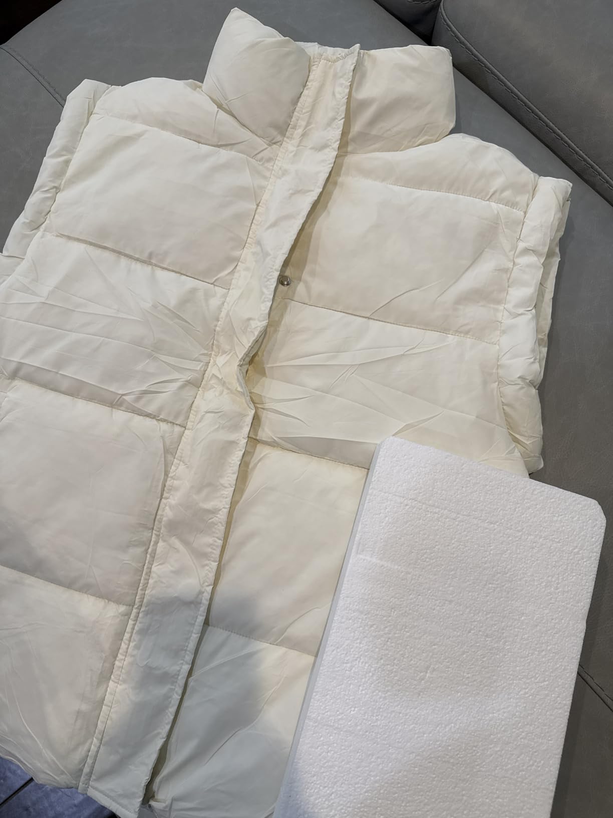 Songling Womens Oversized Puffer Vest Stand Collar Full Zip Sleeveless Bubble Puffer Vest Quilted Padded Warm Coat Outwear customer photo 2