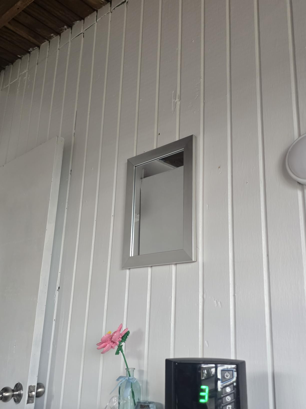 Ruomeng Wall Mirror Rectangle Decorative Mirror 12x16 Inch, White customer photo 2