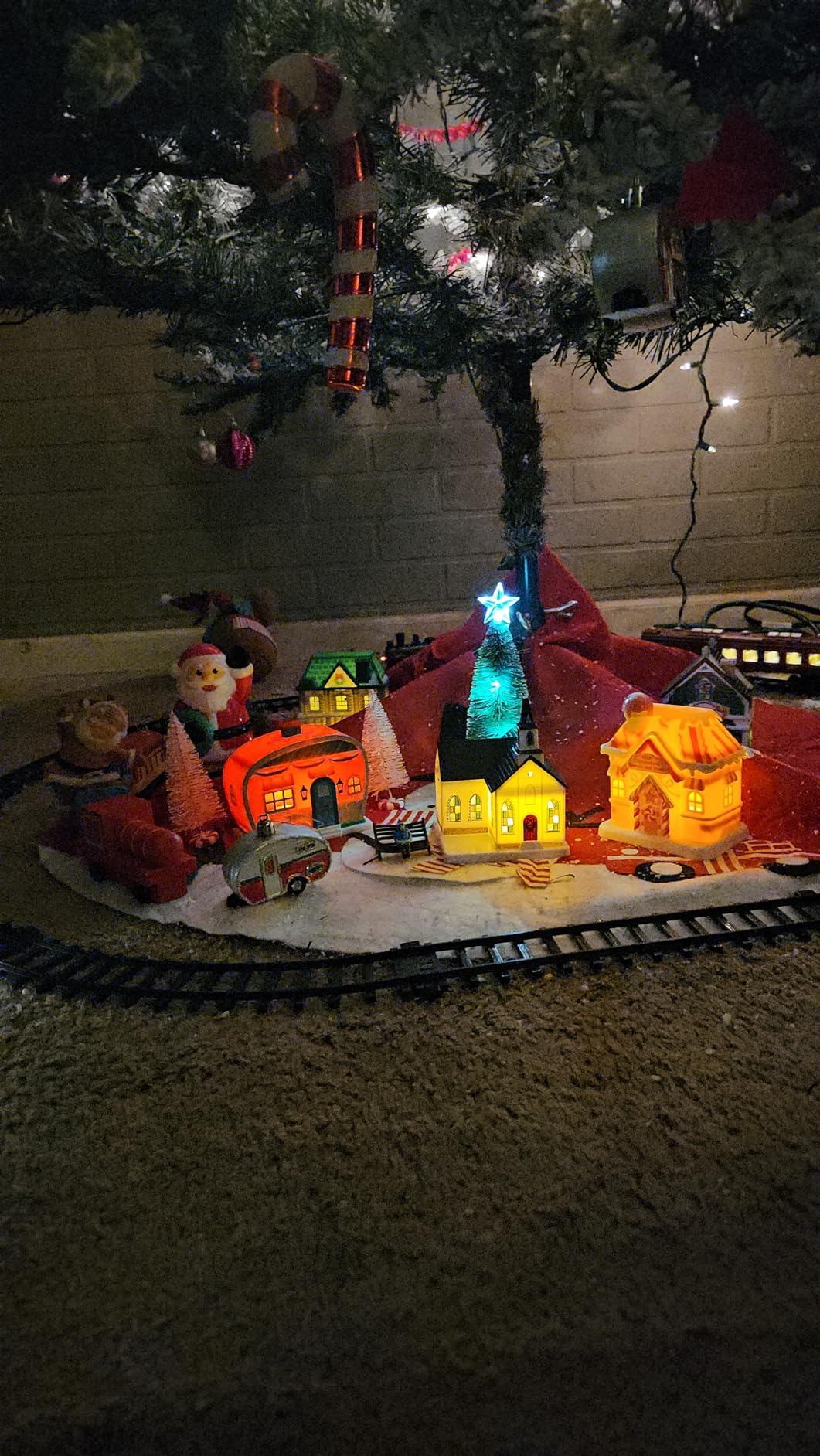 Hot Bee Train Set - Train Toys for Boys w/Smokes, Lights & Sound customer photo 2
