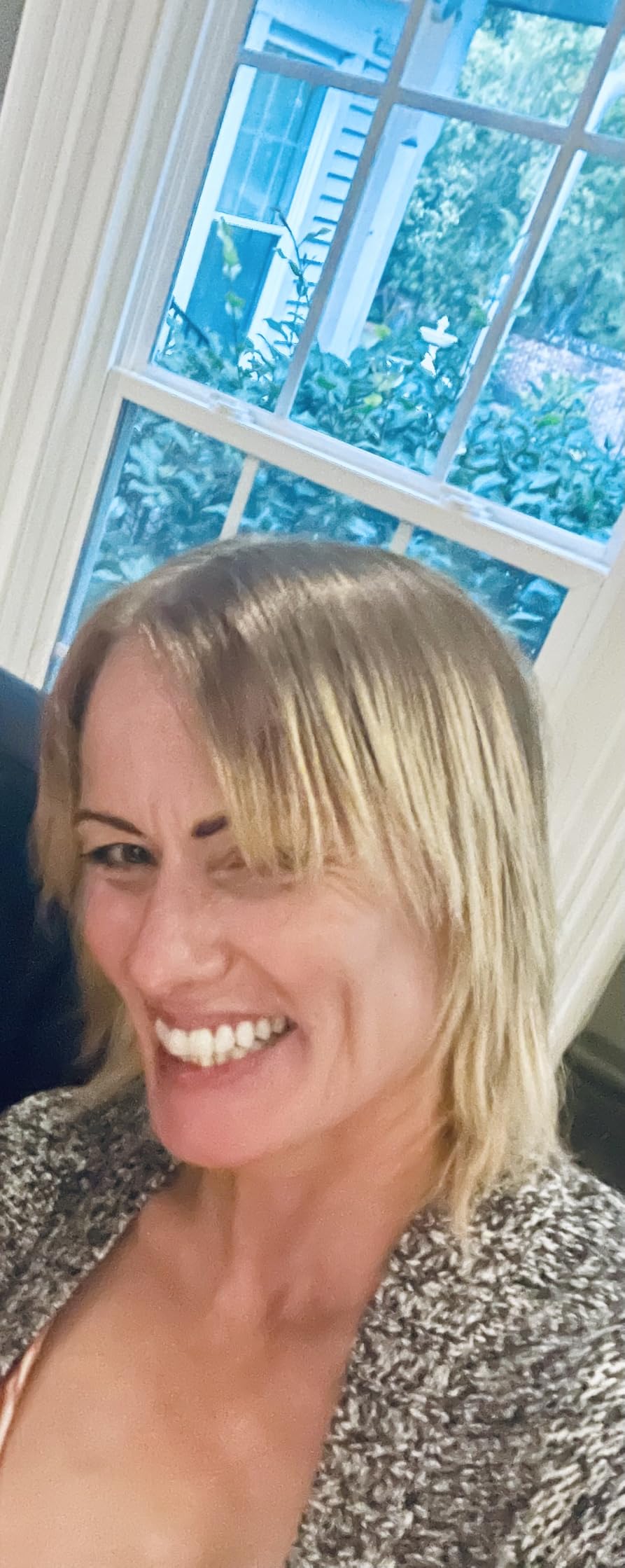 KATIVA Brazilian Keratin Straightening Kit - Alisado Brasileño Keratina + Potion 4 Heat Protectant Serum, Smoothing, Anti Frizz, Hyaluronic Acid, Argan Oil, Vegan, Up to 12 Weeks customer photo 1