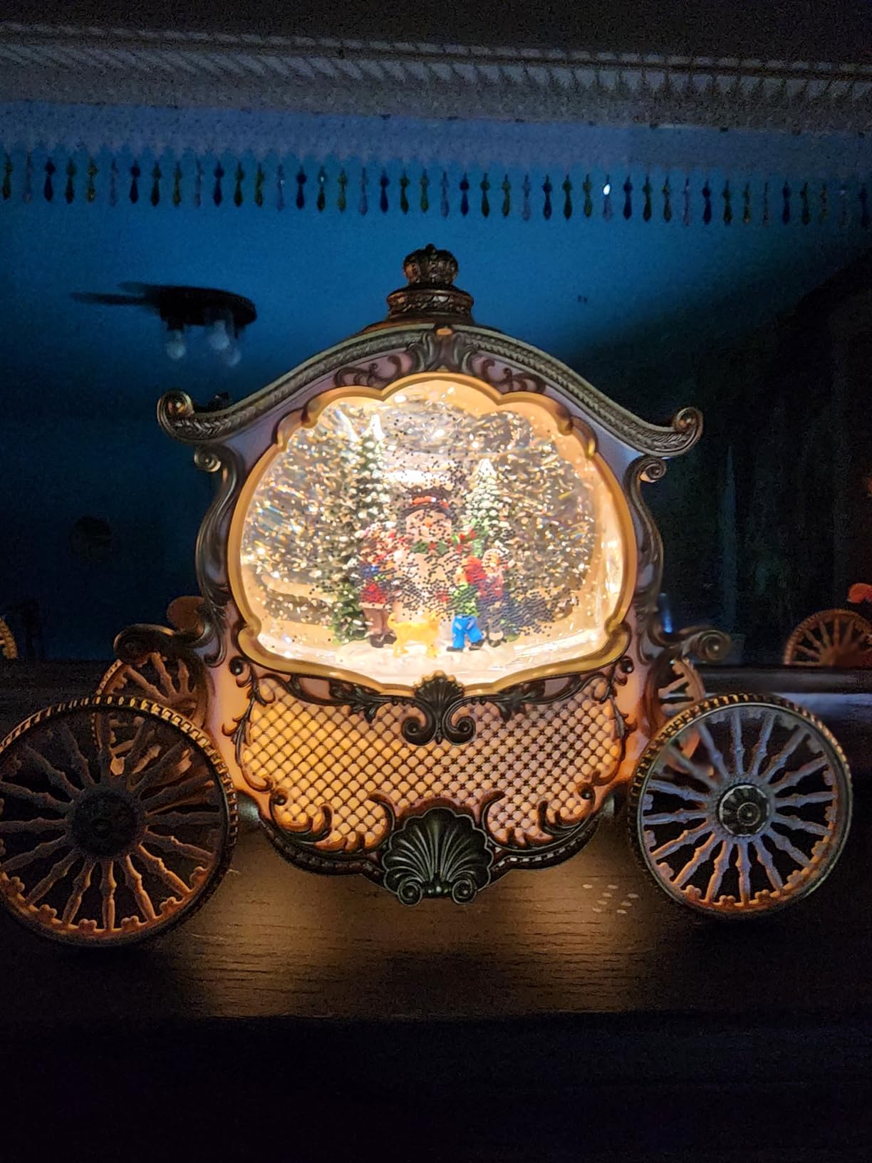 DGSCAK Christmas Snow Globe Lantern - Musical Vintage Carriage Christmas Decor with 8 Songs & 6H Timer, USB/Battery Operated Glittering Water Snow Globes for Holiday Table Centerpiece, Xmas Gifts customer photo 2