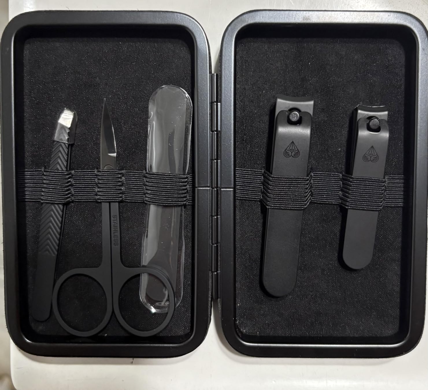 MANSCAPED Shears 3.0, 5-Piece Precision Men's Nail Grooming Travel Kit customer photo 1