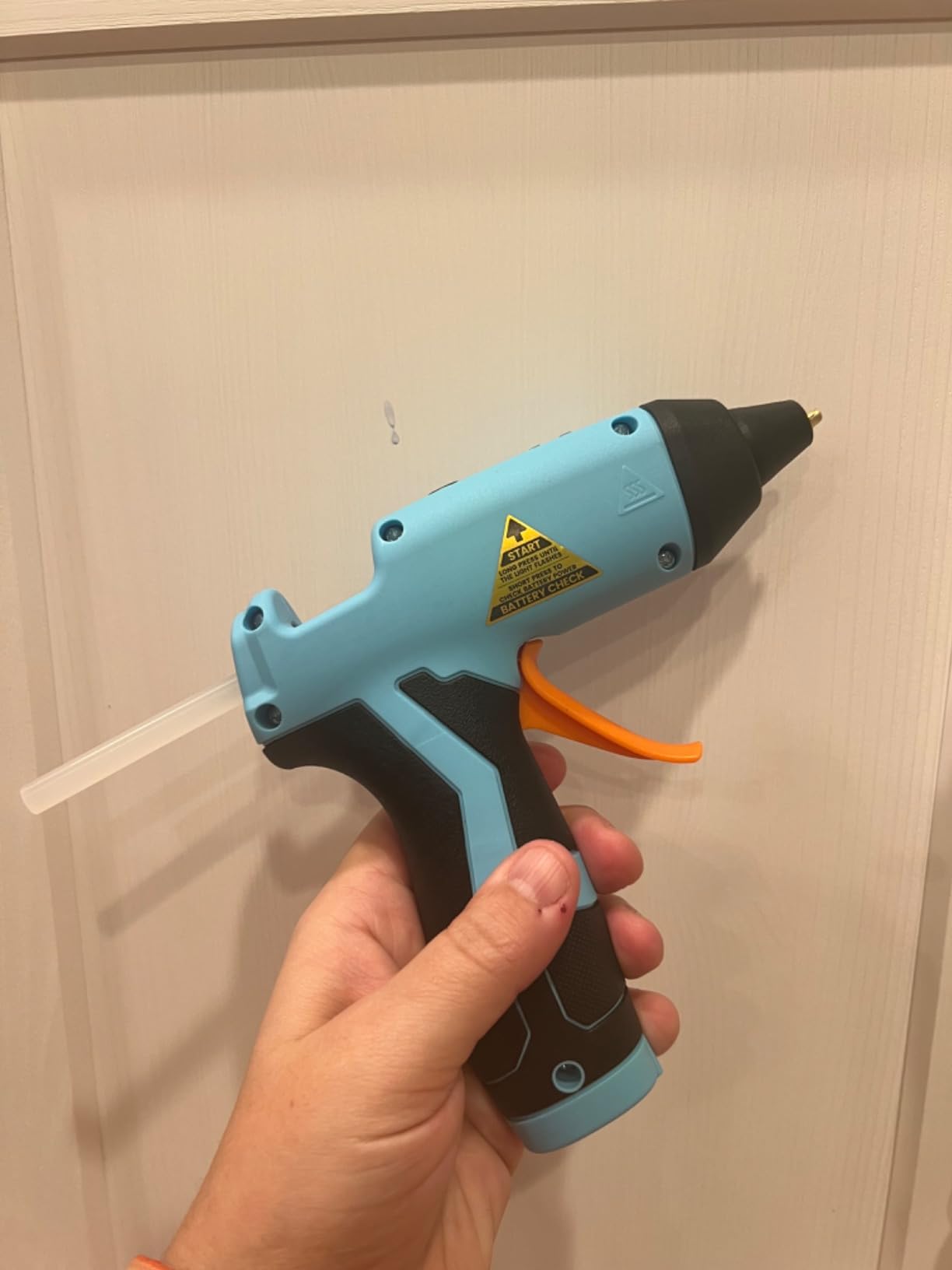 GoGonova Cordless Hot Glue Gun Kit, 2Ah Battery, Includes 25 Glue Sticks customer photo 2