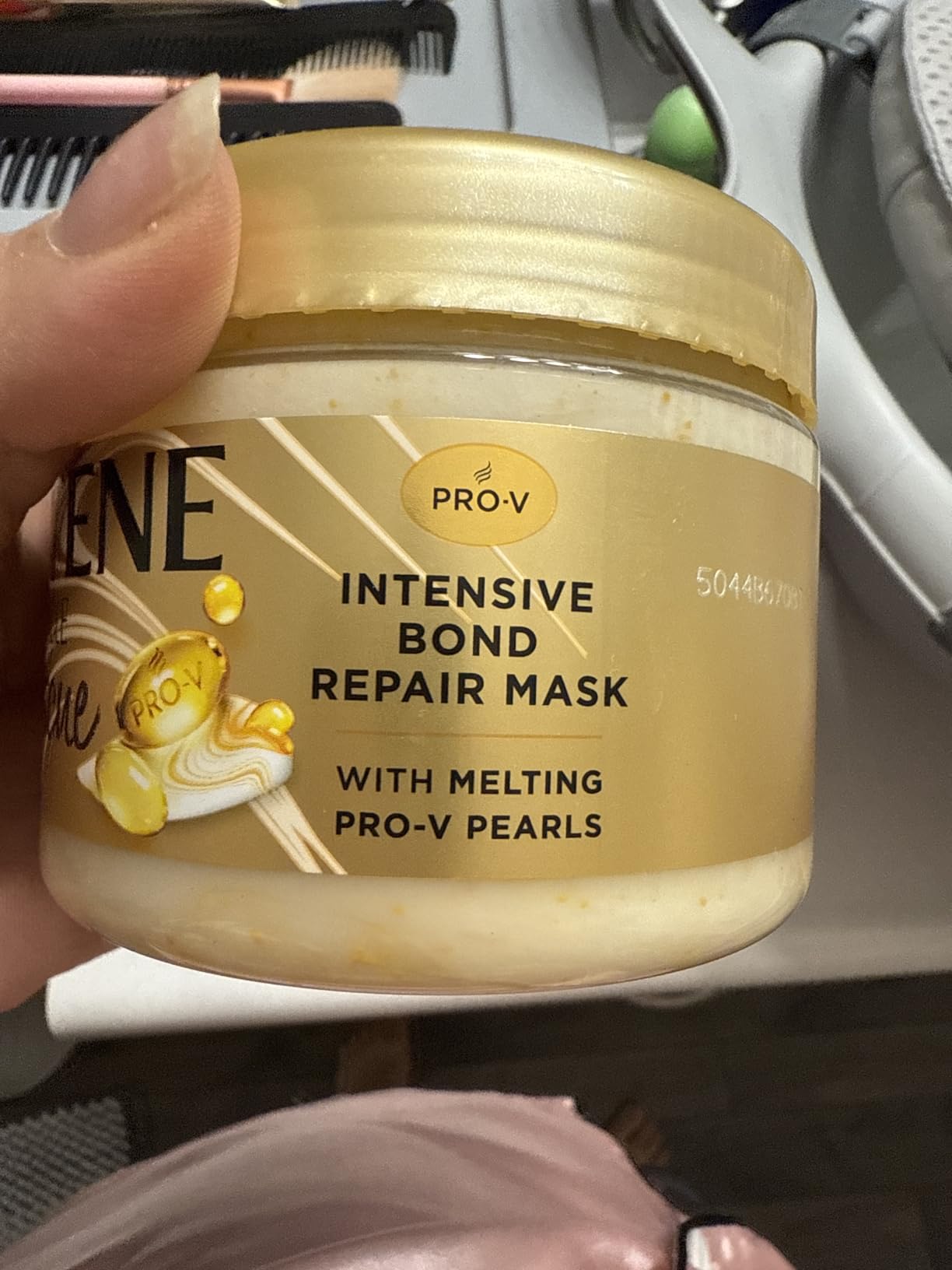 Pantene Miracle Rescue Hair Mask, Intensive Bond Repair with Melting Pro-V Pearls, Melts Away Damage, Builds Bonds, Strengthens Against Damage, Deep Conditioning for Dry Damaged Hair, 10.1 fl oz customer photo 1
