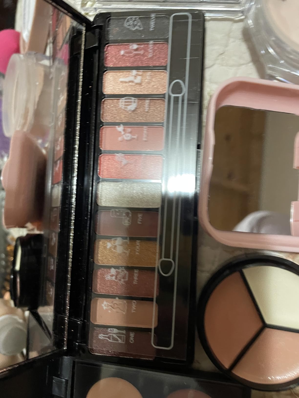 Makeup Set for Women Full Kit Includes, eyeshadow、 liquidfoundation,Loose powder,Eyebrow pencil,Lipstick Eye Pencil Makeup BrushesMakeup practice board 4-color lip gloss set customer photo 2