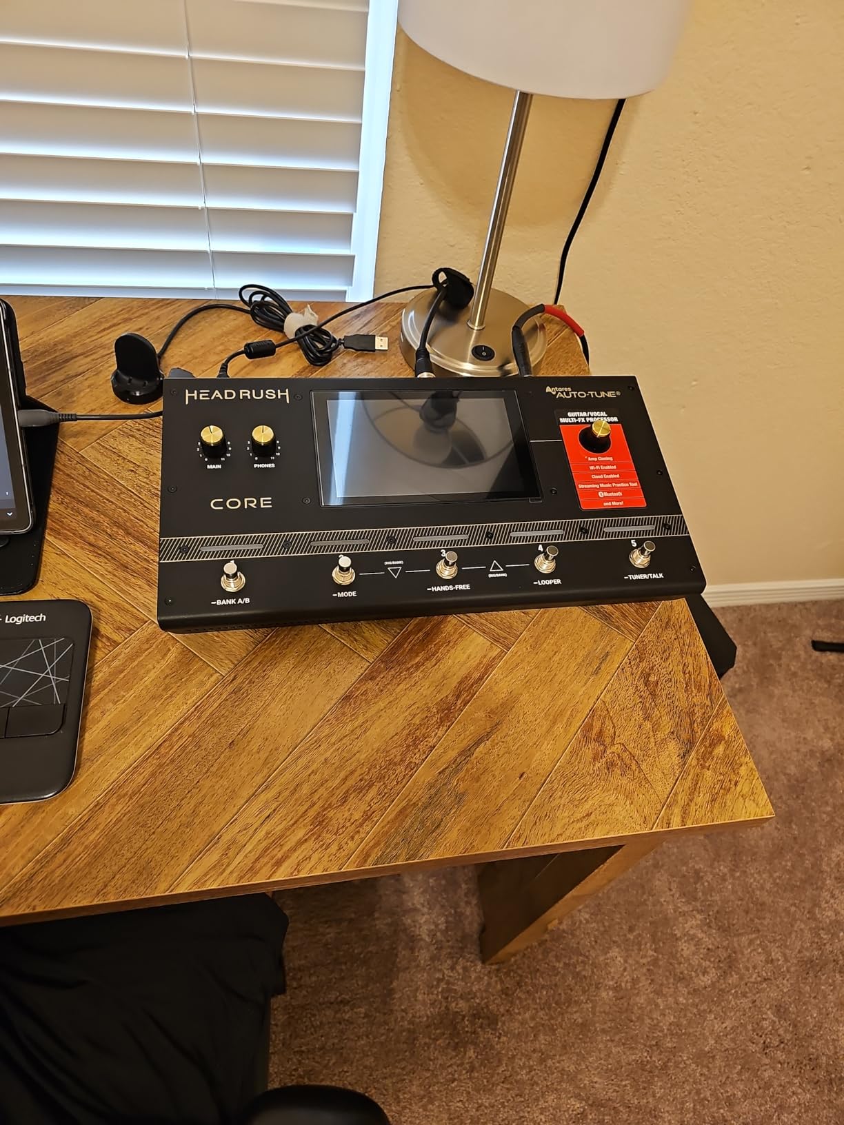 HeadRush Core Electric Guitar and Vocal Multi-Effects Pedal customer photo 1