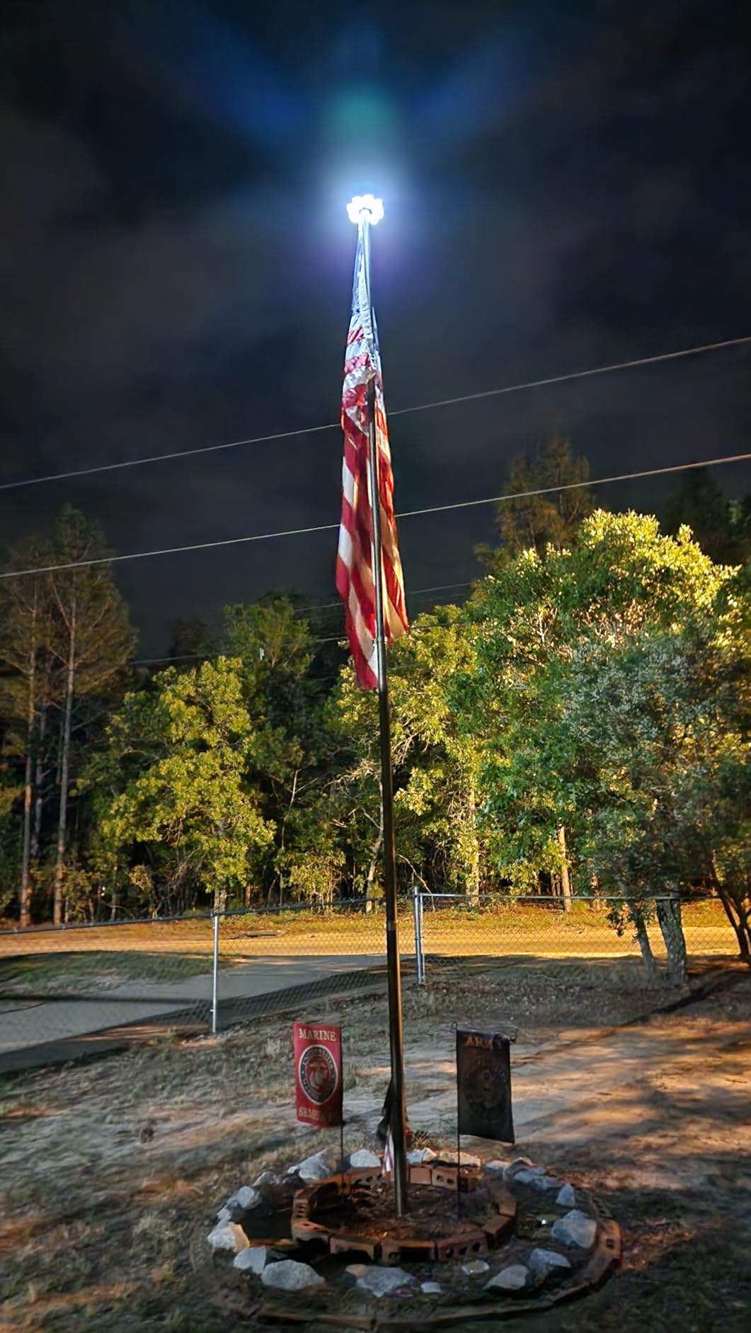 Solar Flag Pole Light, 160 LED 2000Lumens, 16 H Lighting for 15-30 Ft Poles | Solar Powered, 4000 mAh, Full Flag Coverage, IP65 Waterproof, Dusk to Dawn Auto On/Off, Multi-Angle, Rechargeable, White customer photo 2