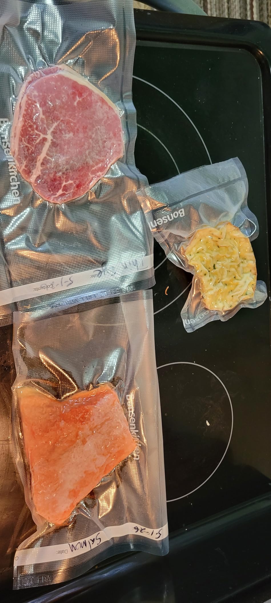 Bonsenkitchen Vacuum Sealer with Easy Handle Design,1 Bag Roll & 10 Bags customer photo 2