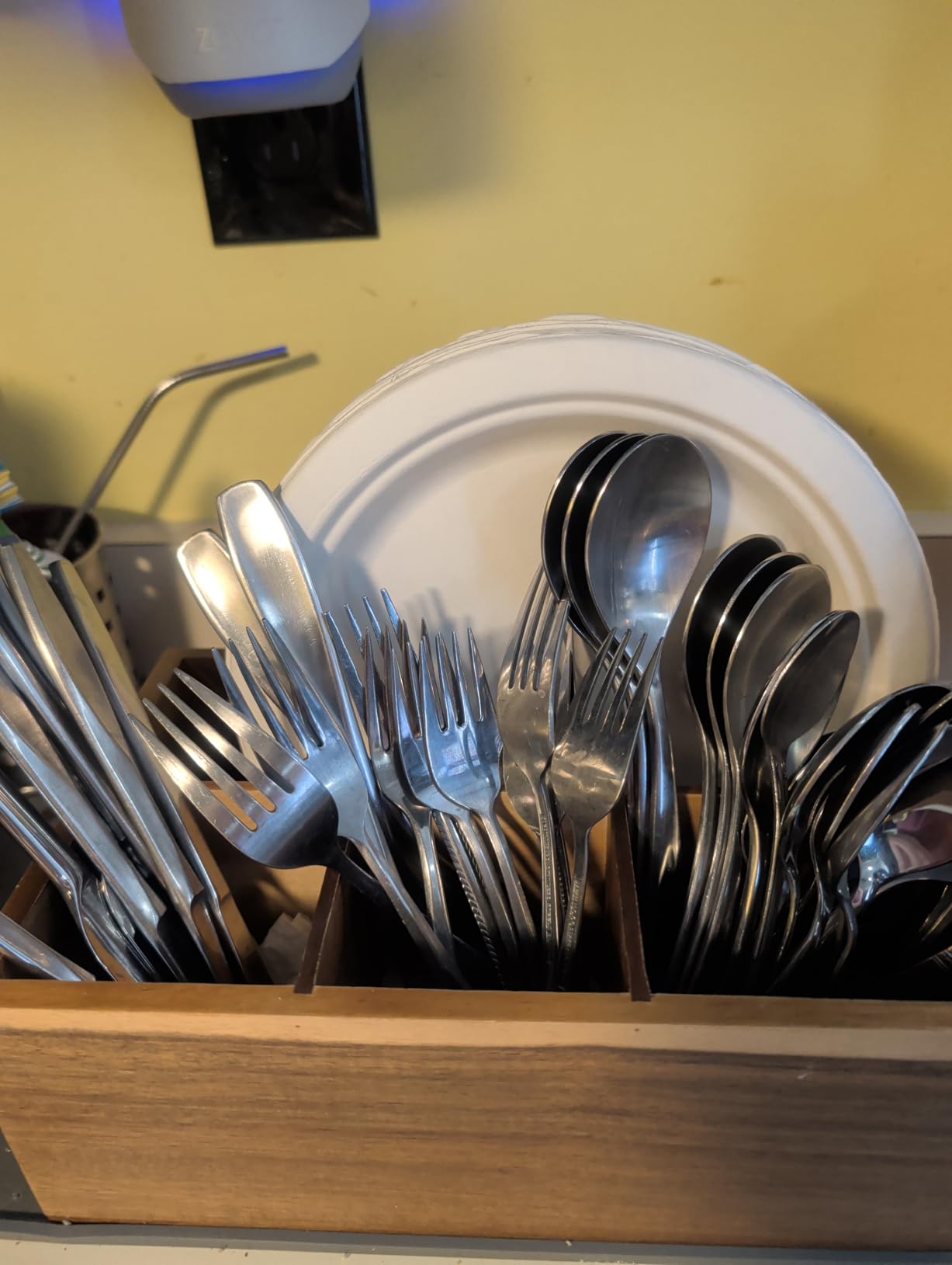 DRASTAR Utensil Caddy, Silverware Caddy for Party, Acacia Wood Silverware Holder, Silverware Organizer Countertop, Cutlery Storage Containers for Kitchen Table customer photo 2